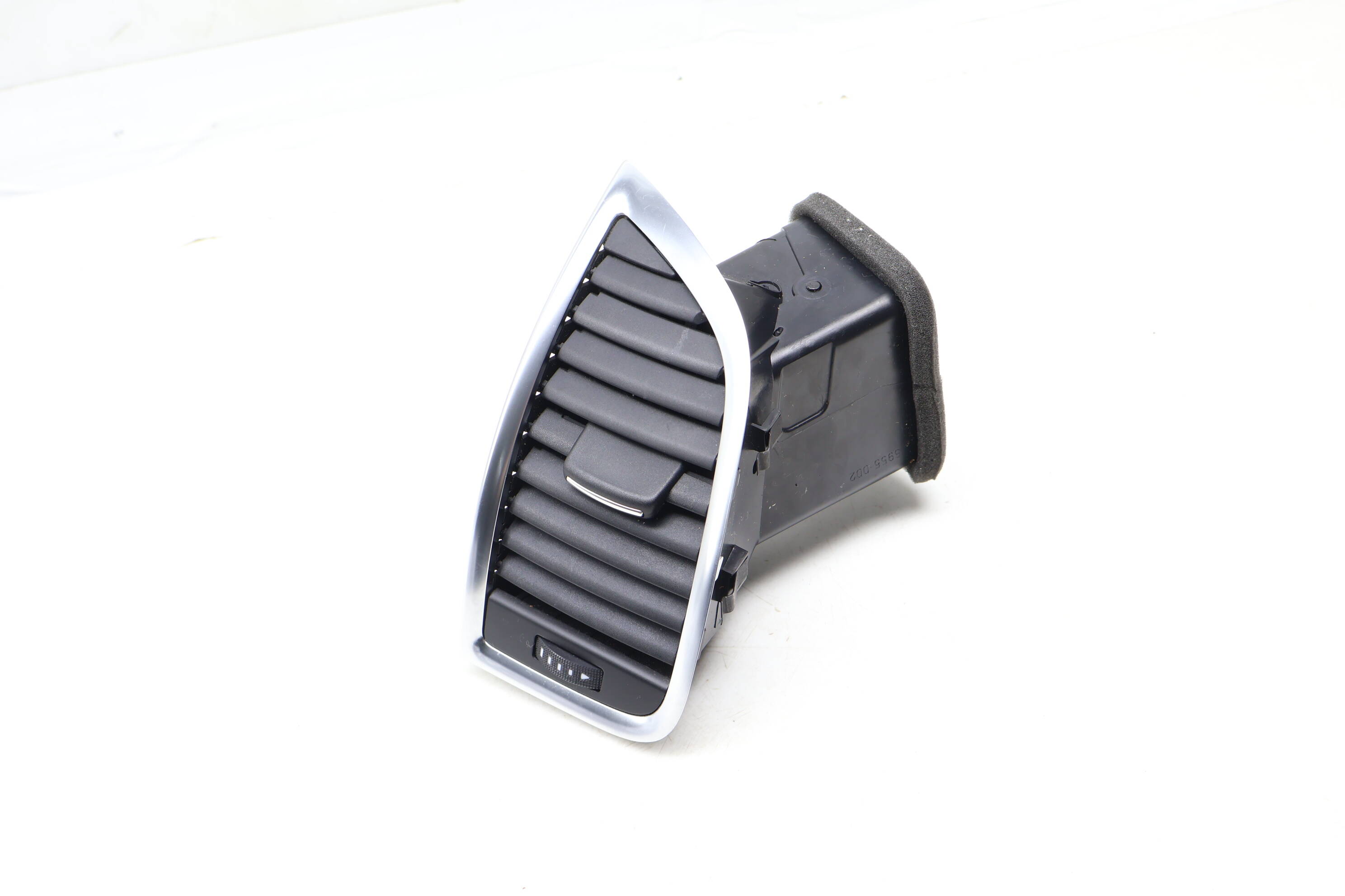 Dash Air Vent 4L0820901T