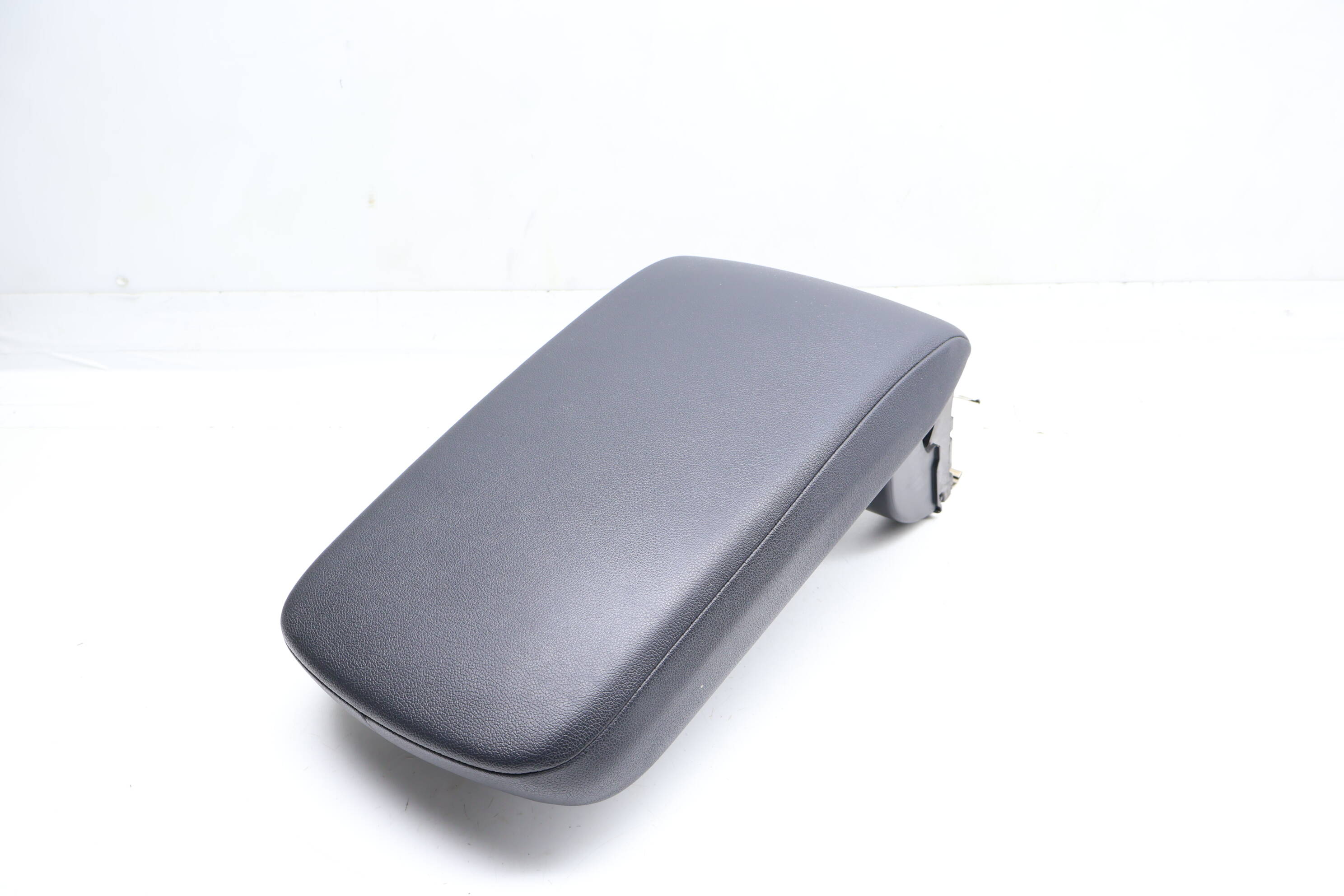 Center Console Armrest / Arm Rest 51166814788