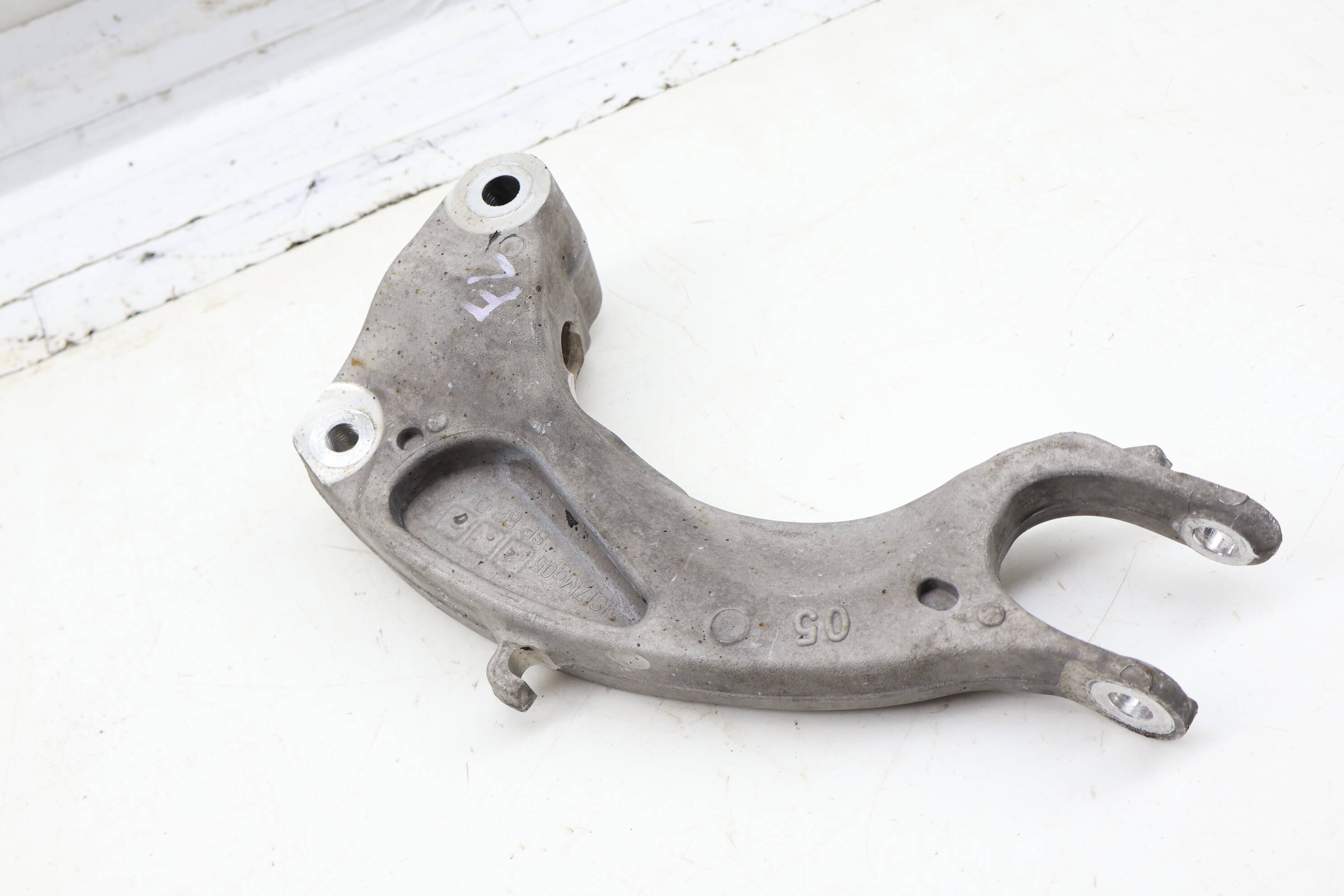 Suspension Fork / Shock Holder 4M0413037N