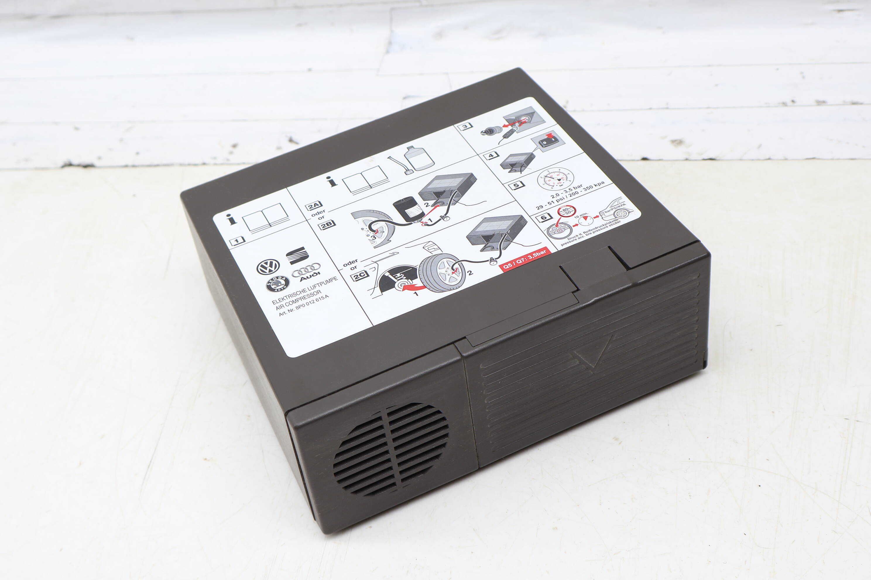 Spare Tire Air Compressor / Pump 8P0012615A