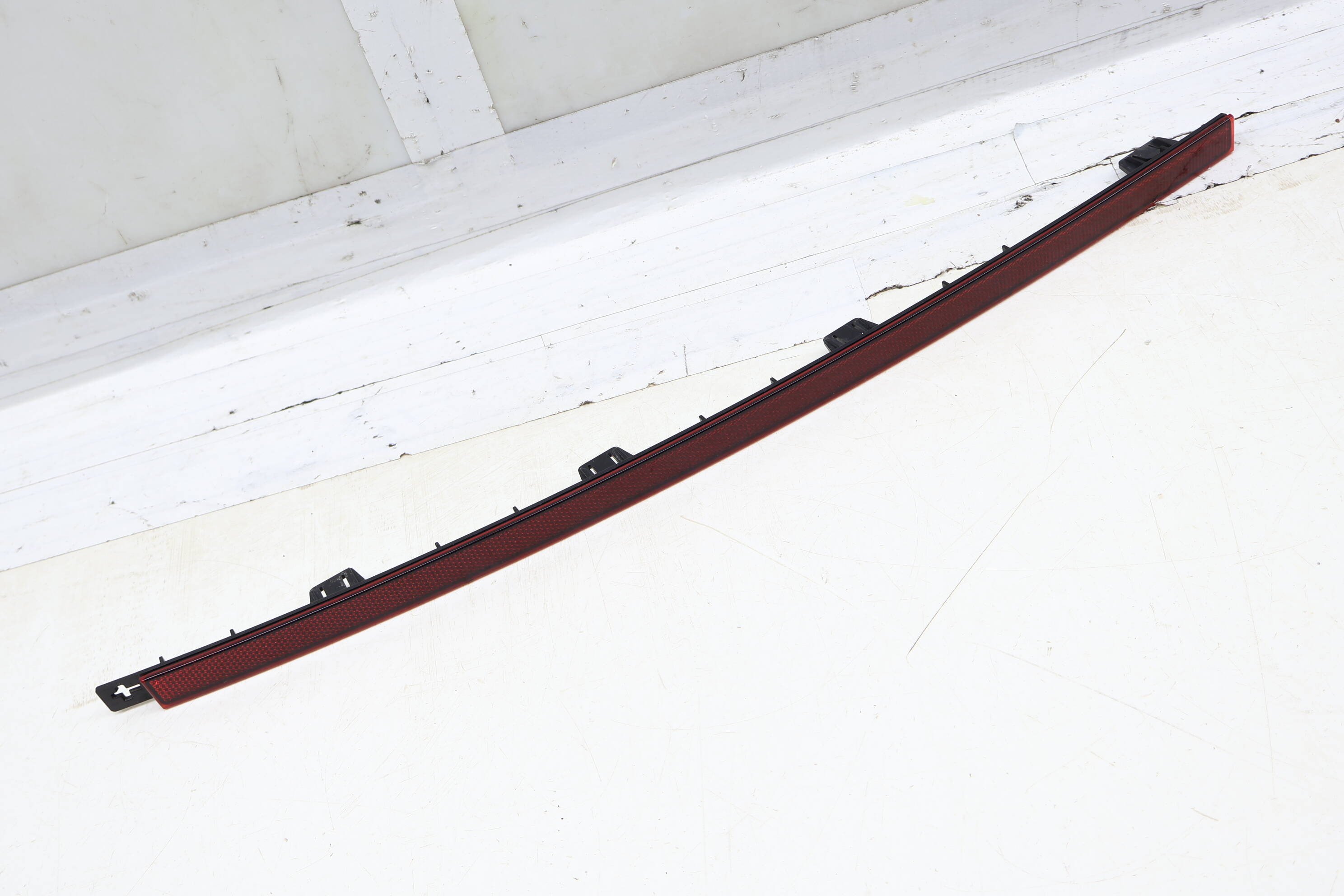 Bumper Reflector (Center) 3CN945104A