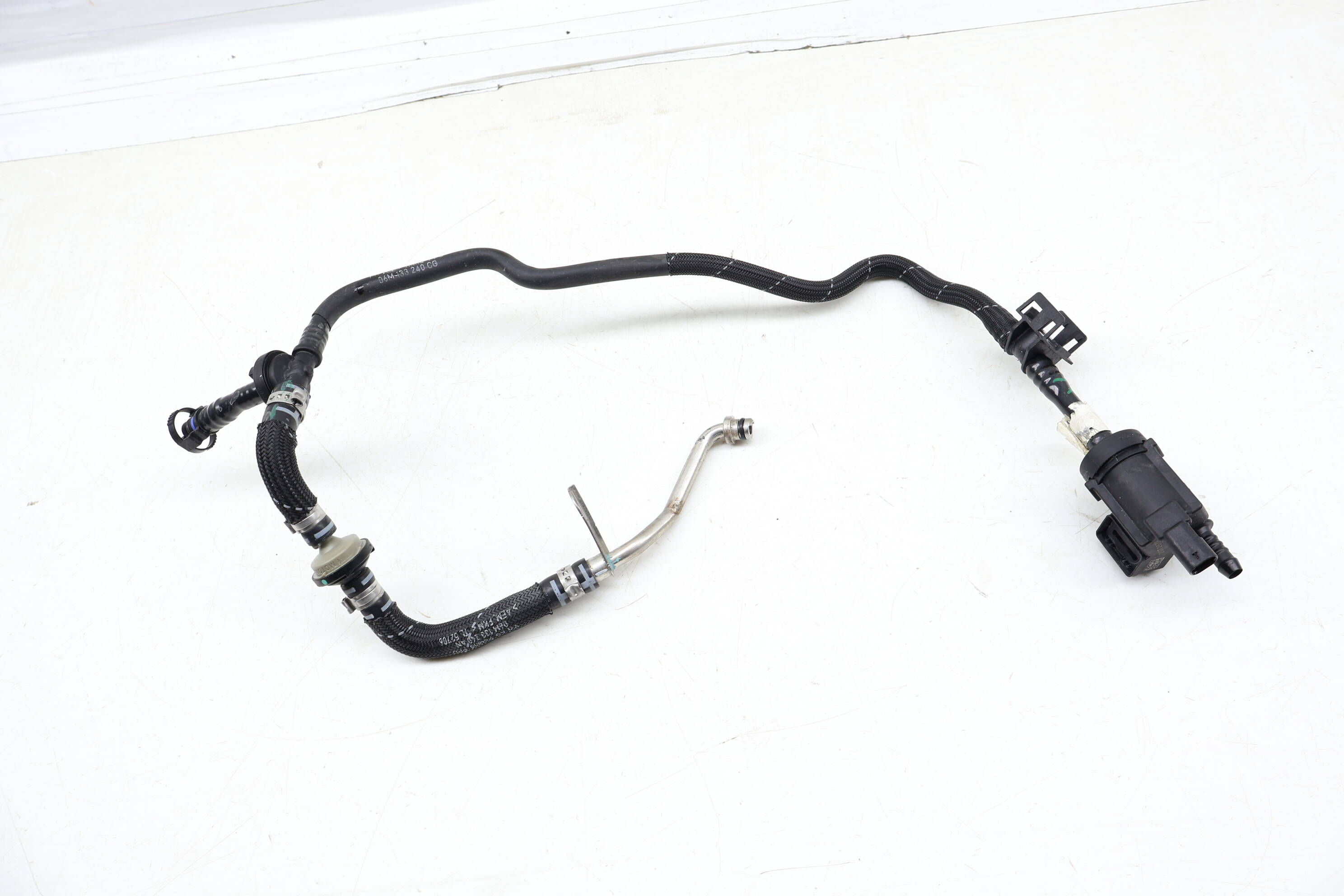 Evap Vent Hose / Line W/ Valve 06M133240CG