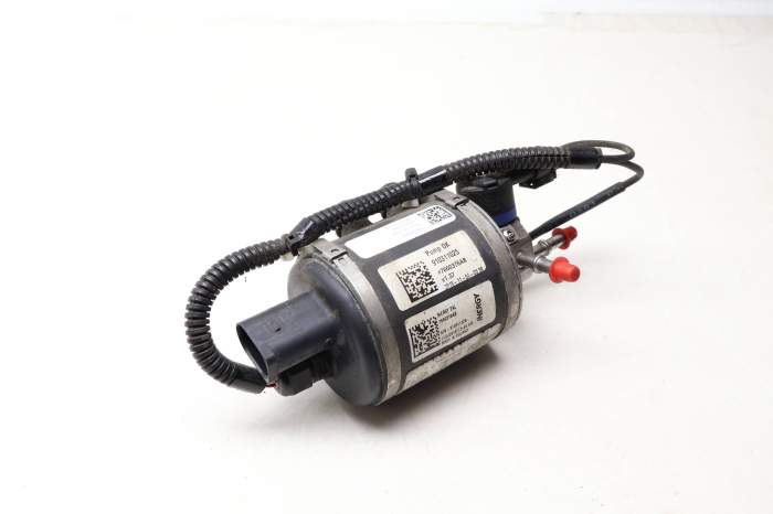 Diesel Exhaust Fluid / Def Pump 4L0131899J main product photo