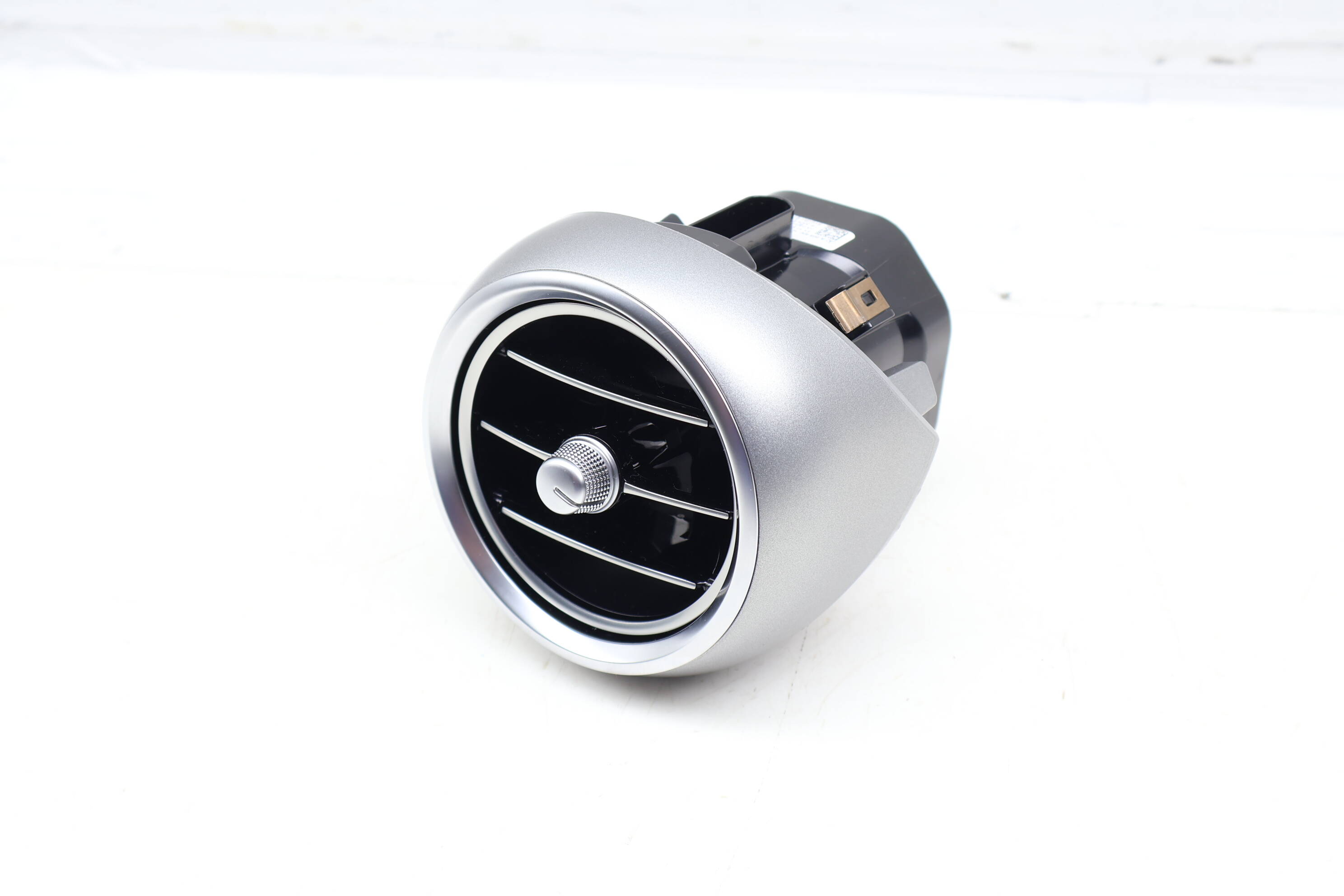 Dash Air Vent (Outer) 2058303900