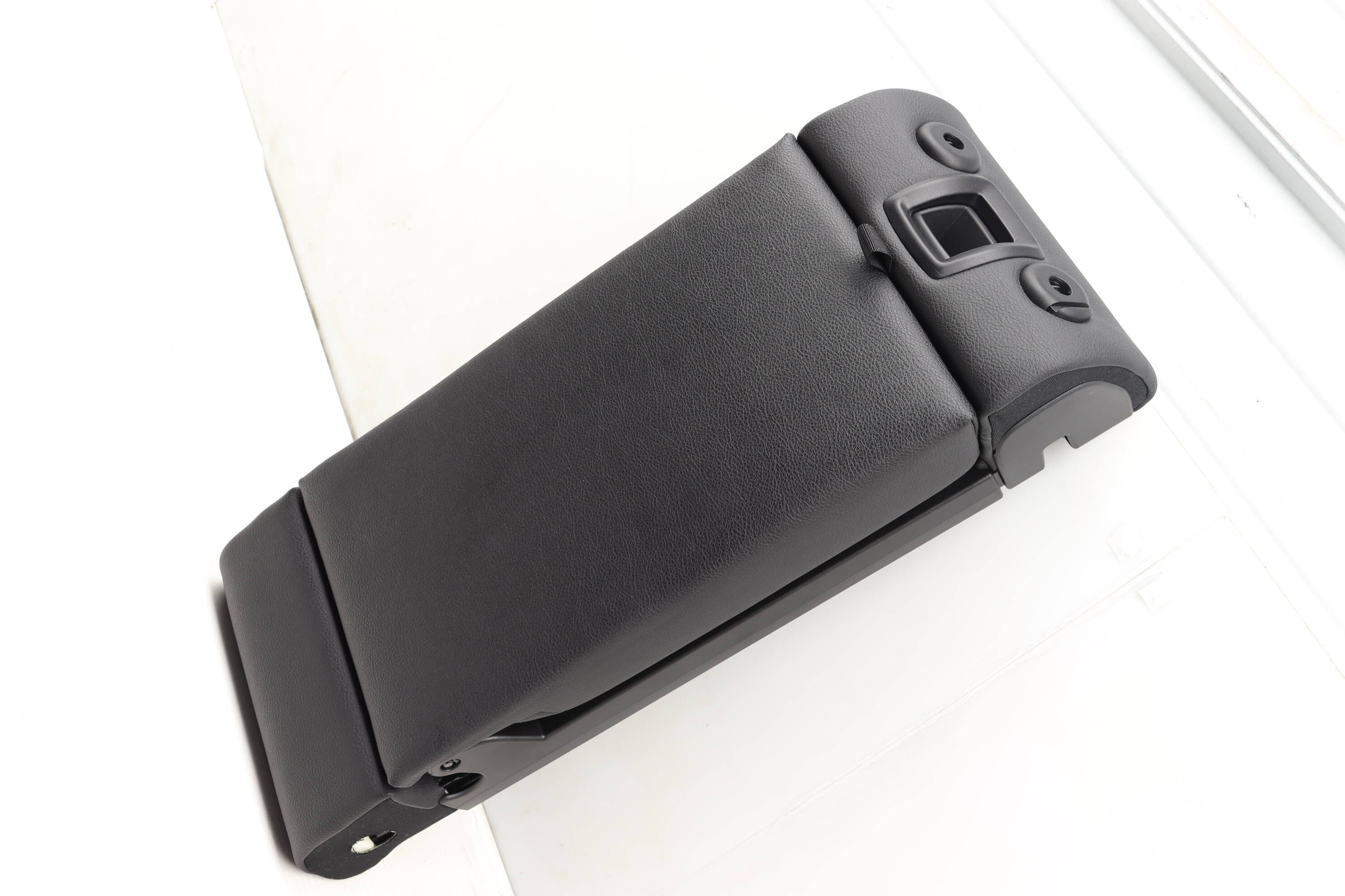 Center Seat Armrest / Cup Holder 52207315049