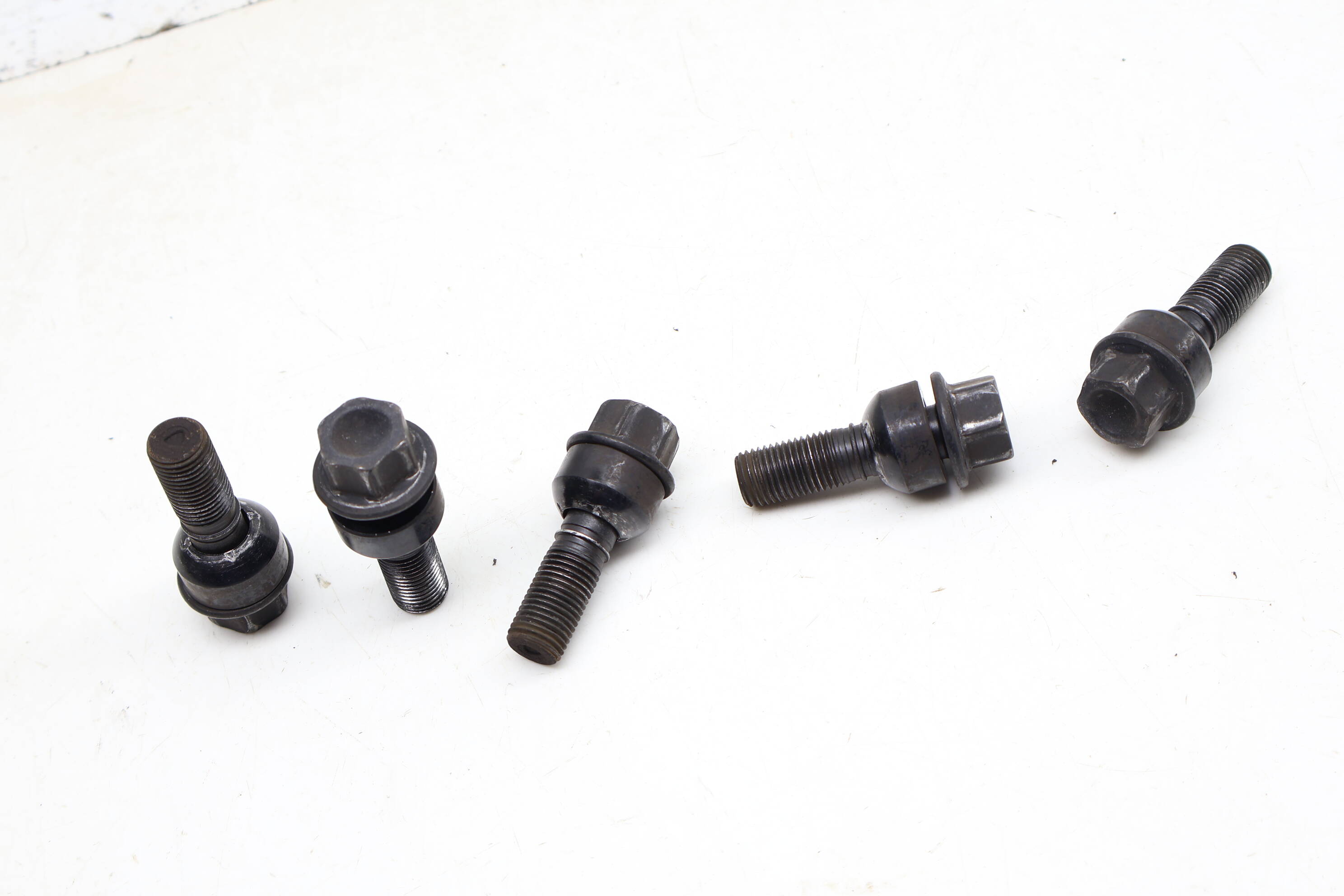 Wheel / Lug Bolt Set (5) WHT004676A