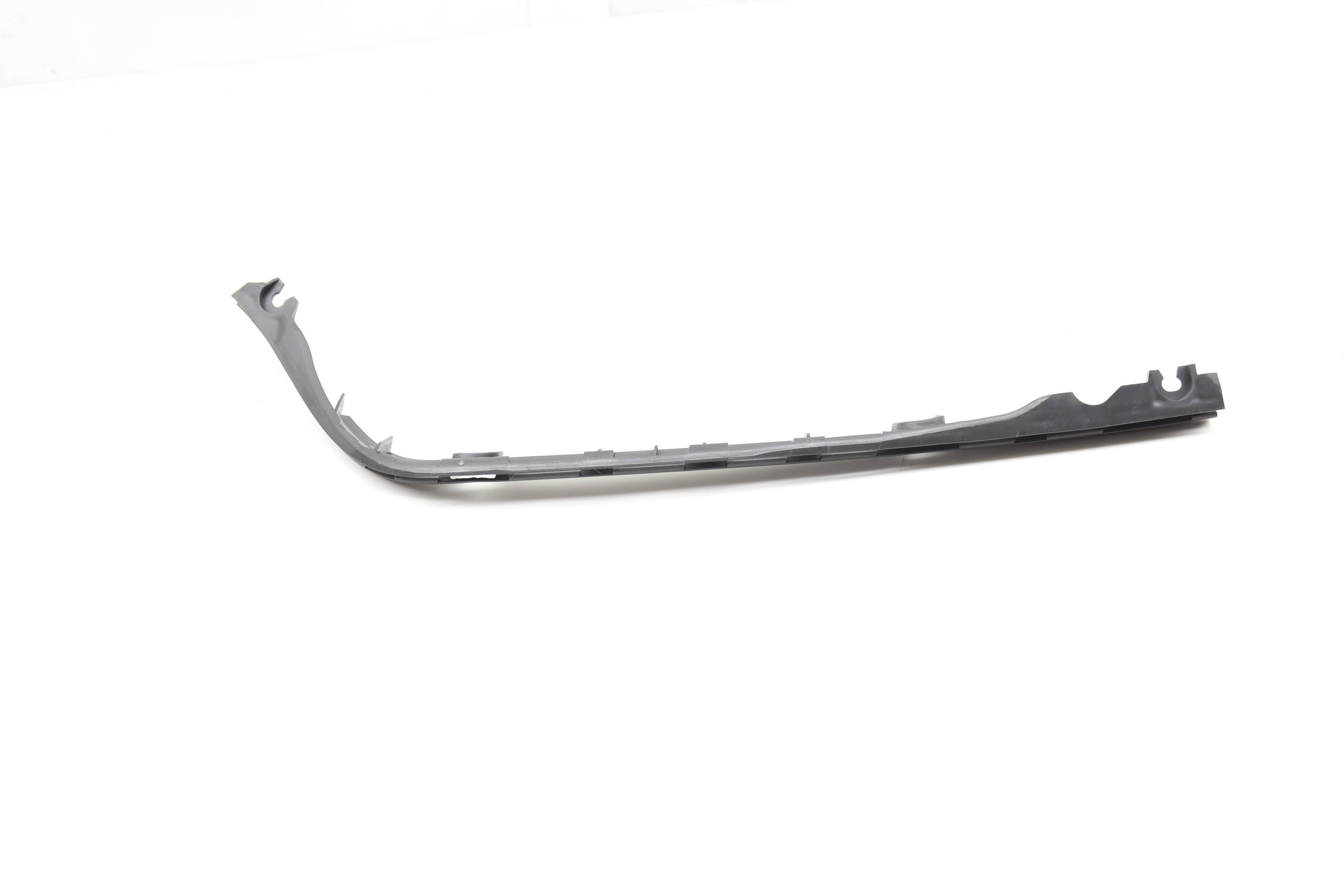 Side Door Retaining Strip / Bracket (Left) 4F0833346D