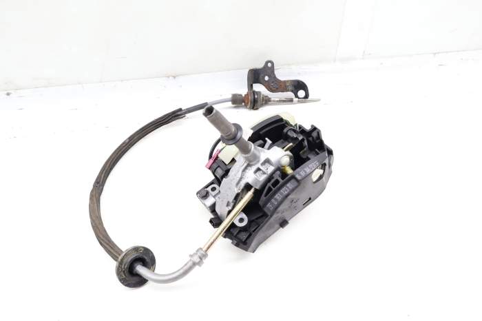 Automatic Shifter Assembly W/ Linkage 25163420337 main product photo