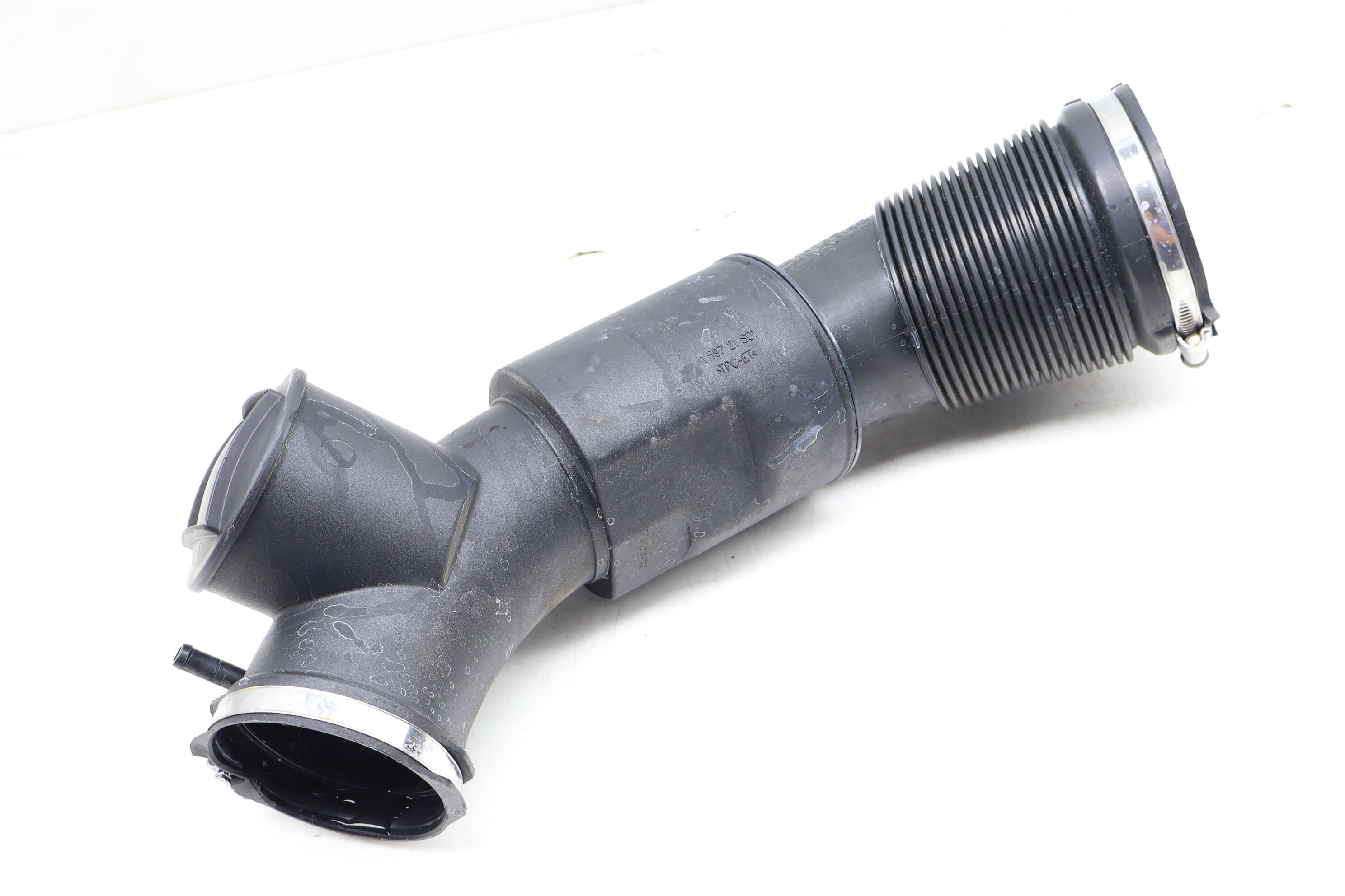 Air Intake Hose / Tube 06E129615M