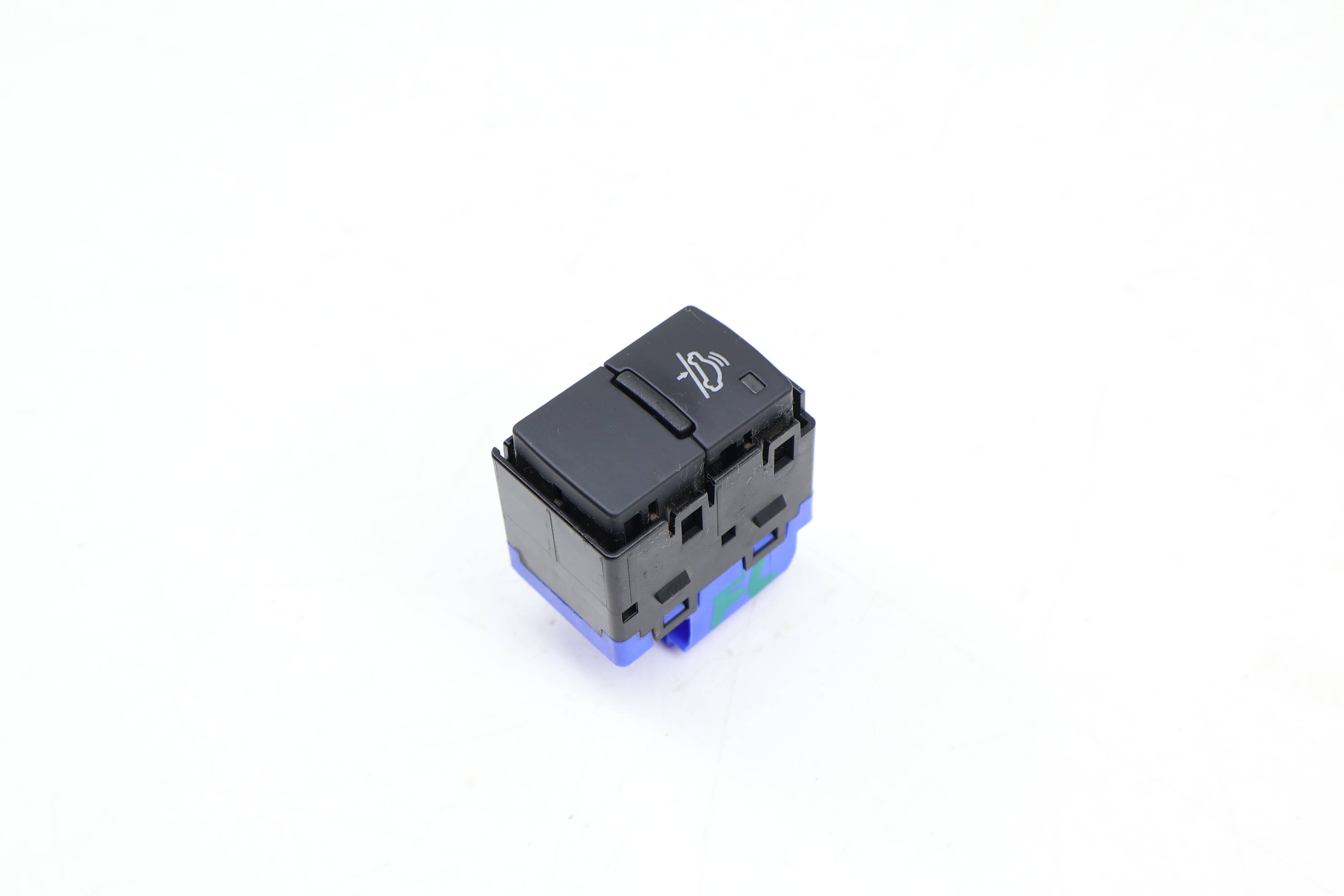 Tow Alarm Switch / Button 4E0962109B