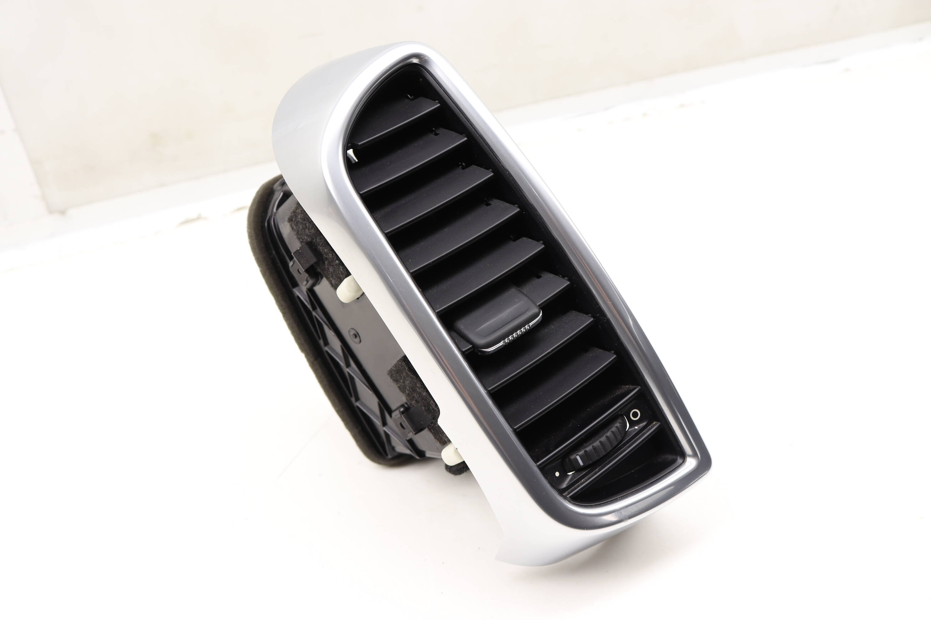 Dash Air Vent (Center) 7P5819727B 95855272701