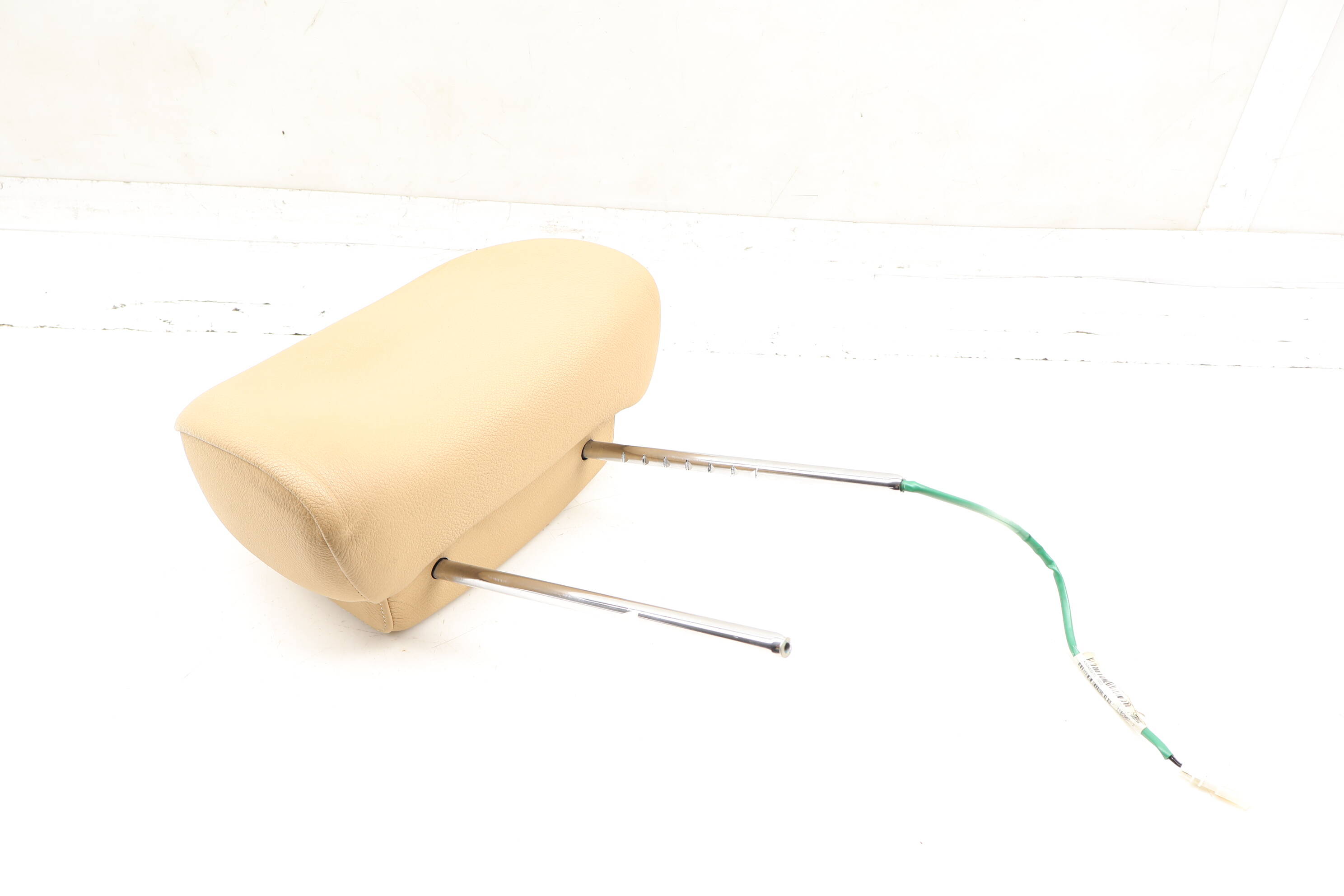 Headrest / Head Rest (Leather) 52103453910