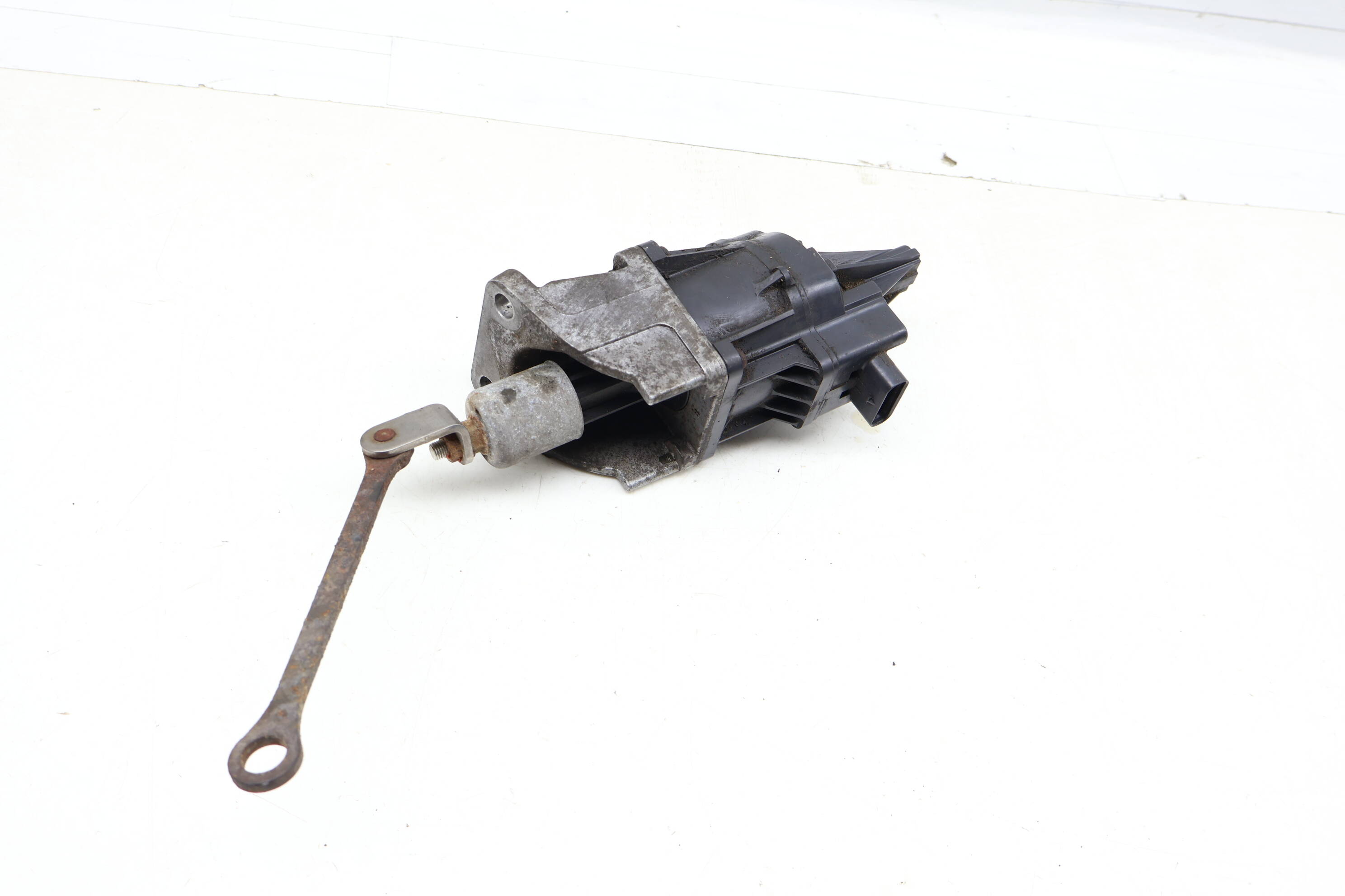 Turbo / Turbocharger Wastegate Actuator 11657638783