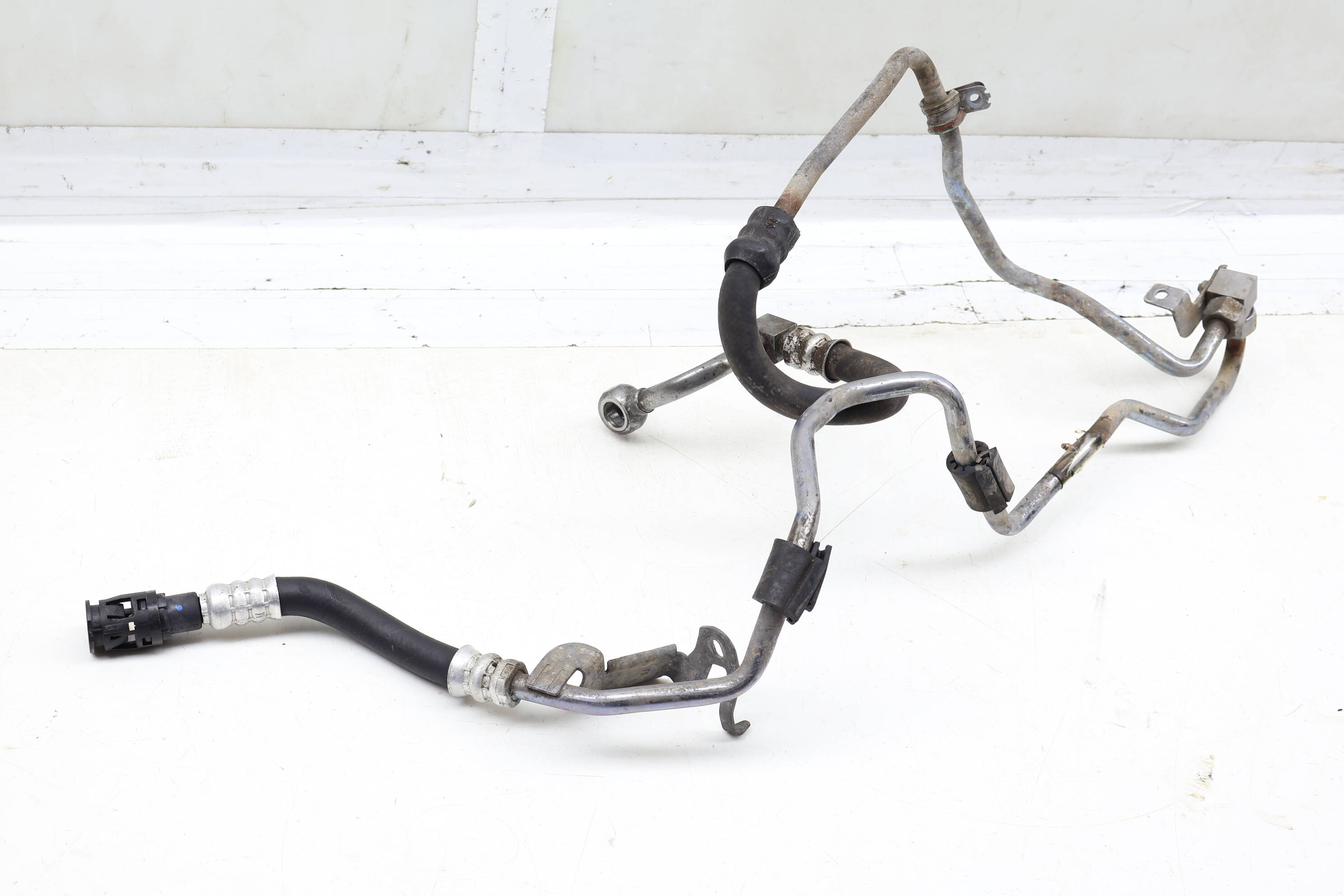 Power Steering Return Hose / Line 32416785277