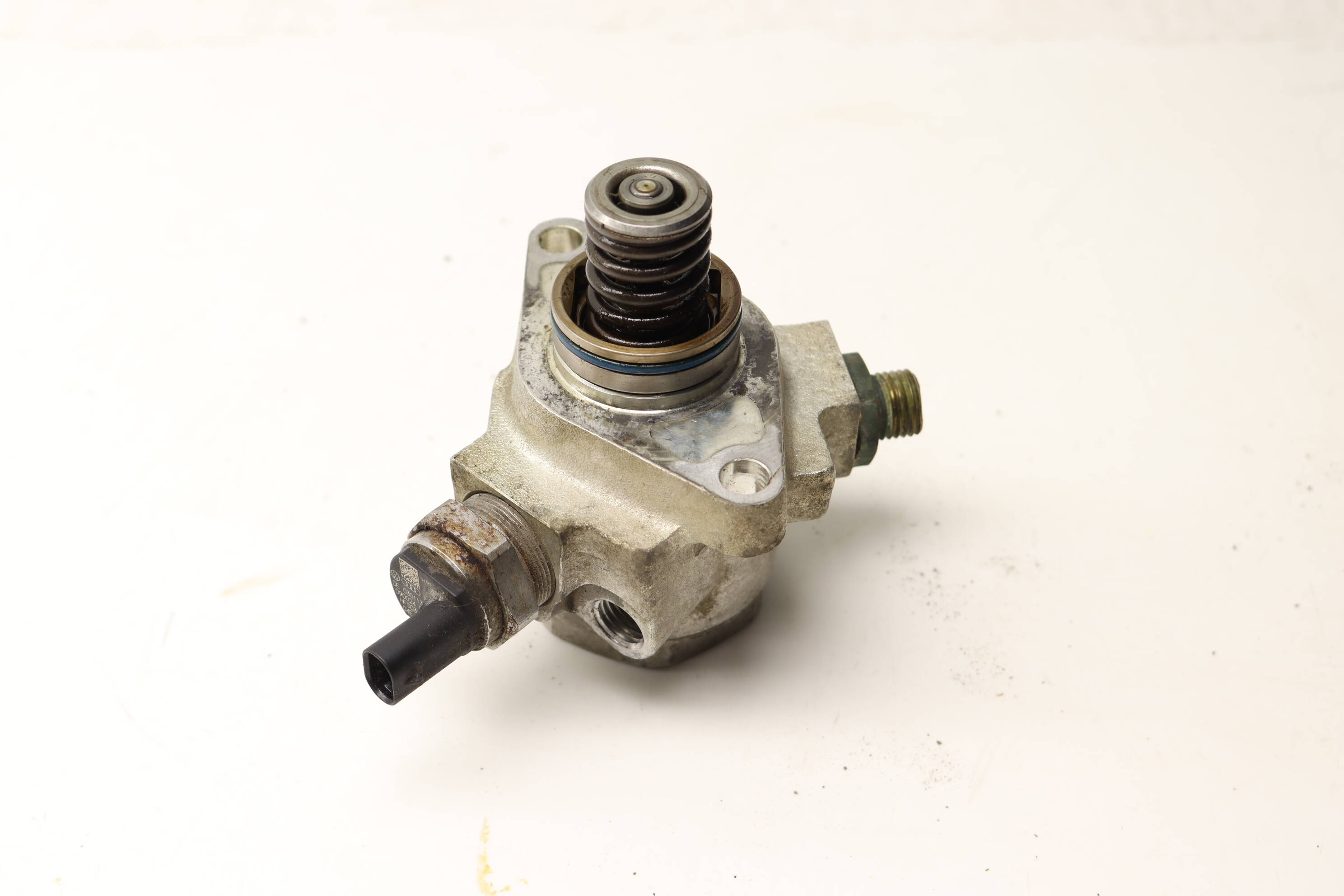 High Pressure Fuel Pump / Hpfp 04E127026H