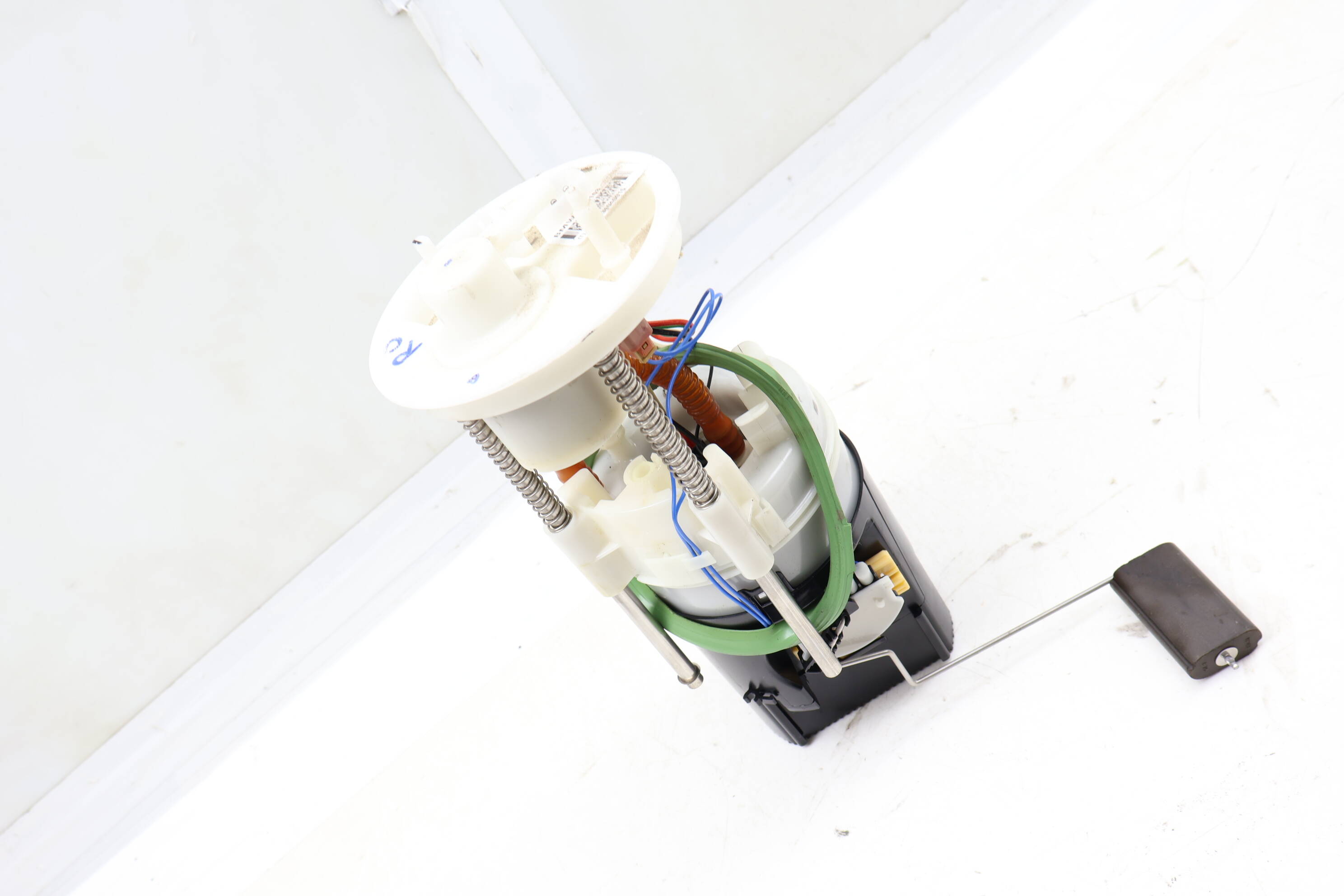 In-Tank Fuel Pump 16117180103