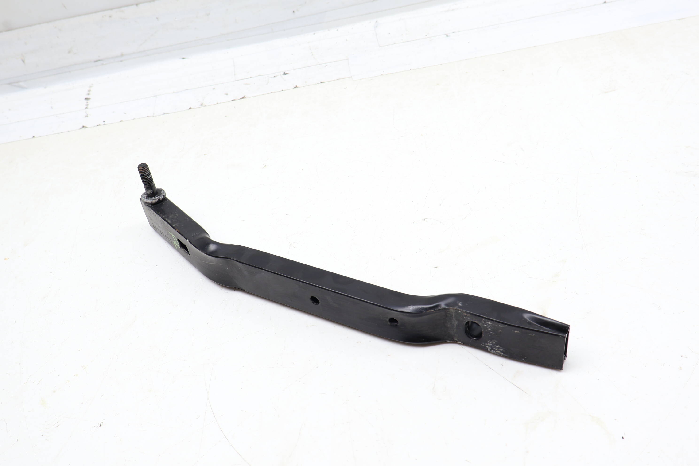 Core Support Mount / Bracket 8R0805527A