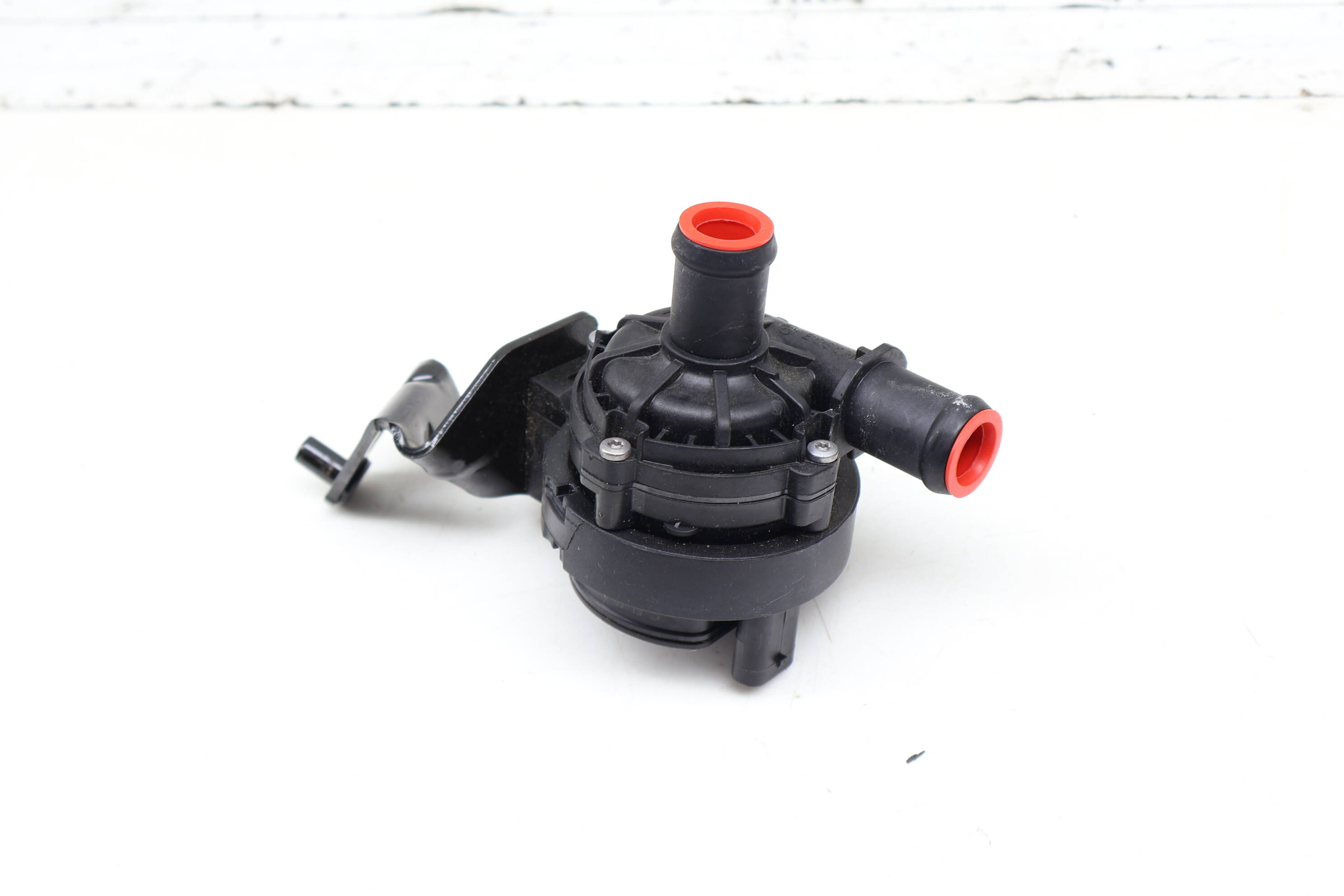 Auxiliary Coolant / Water Pump 2Q0965567B