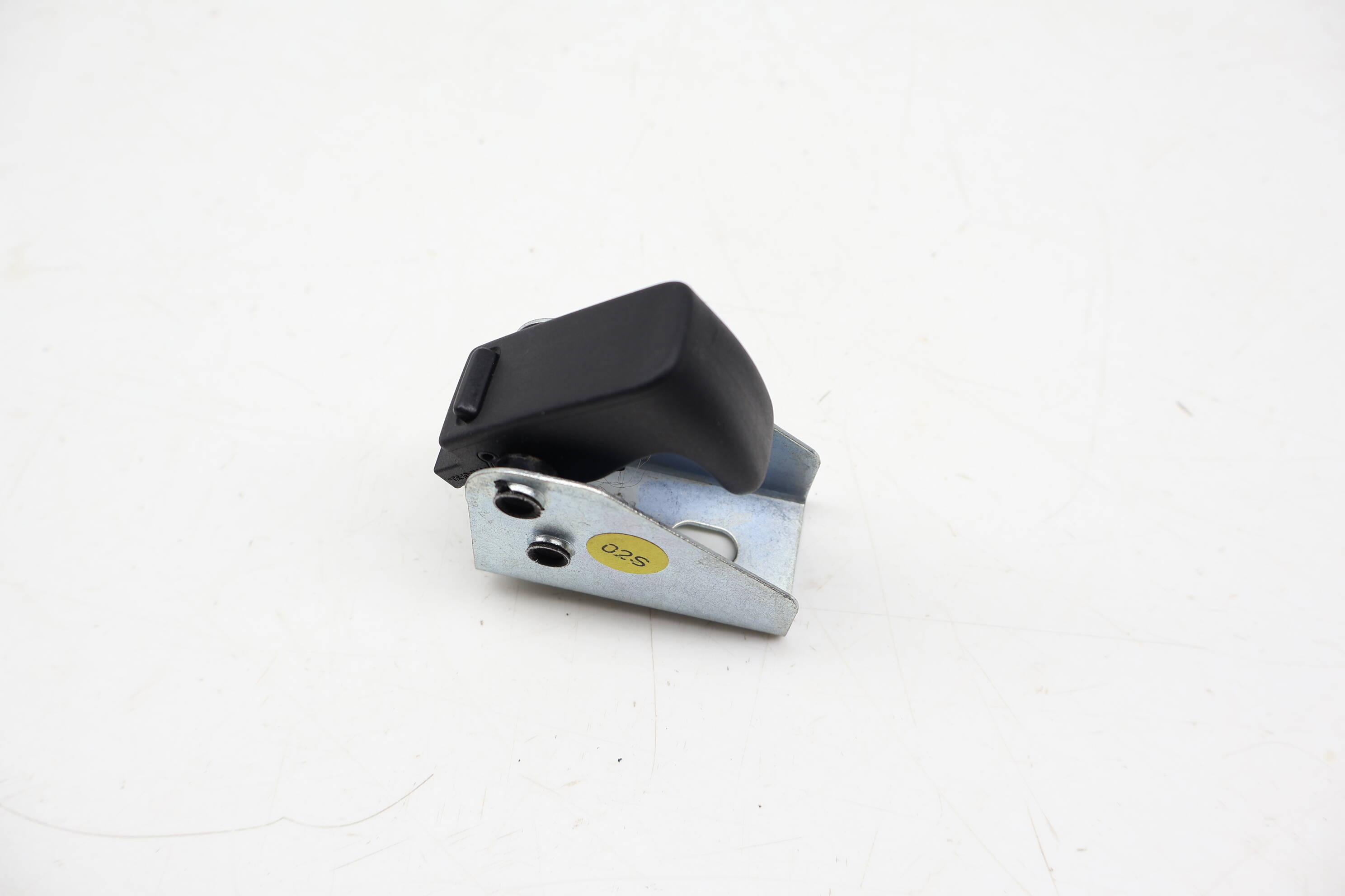 Trunk Cargo Hook / Hanger 7P6867615A