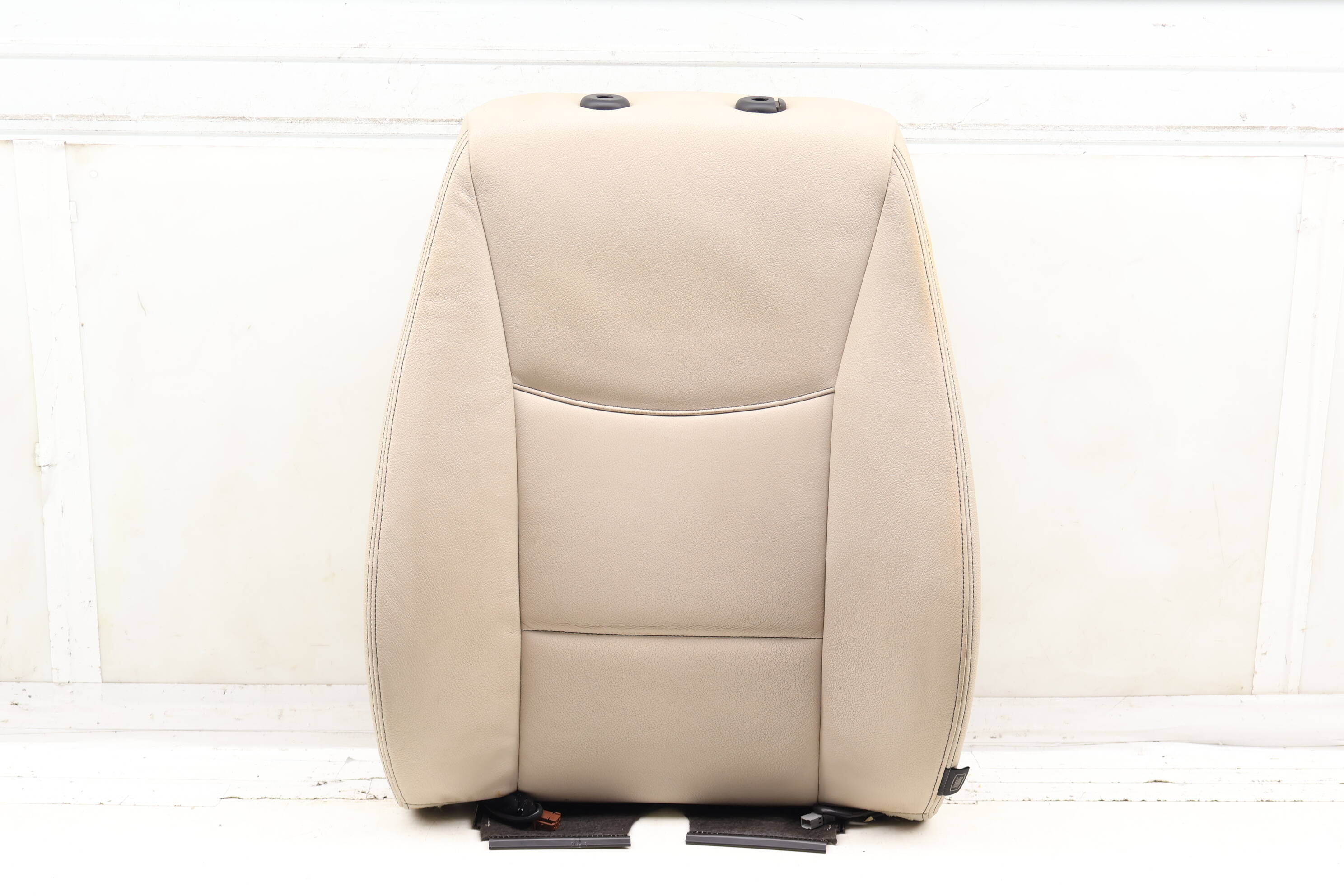 Upper Seat Backrest Cushion Assembly (Leather) 52107255663