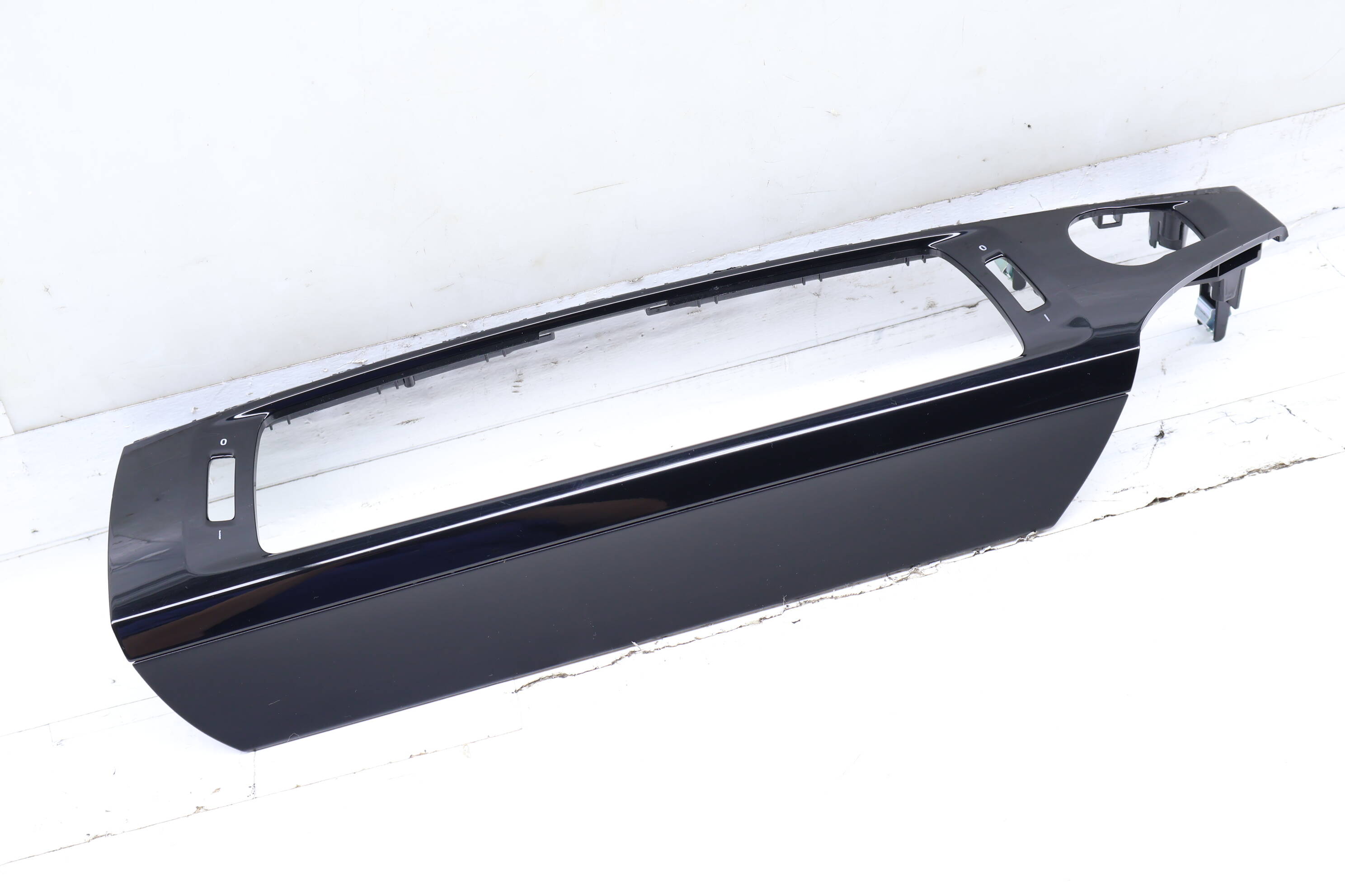 Center Dash Air Vent Trim / Bezel 51459329352