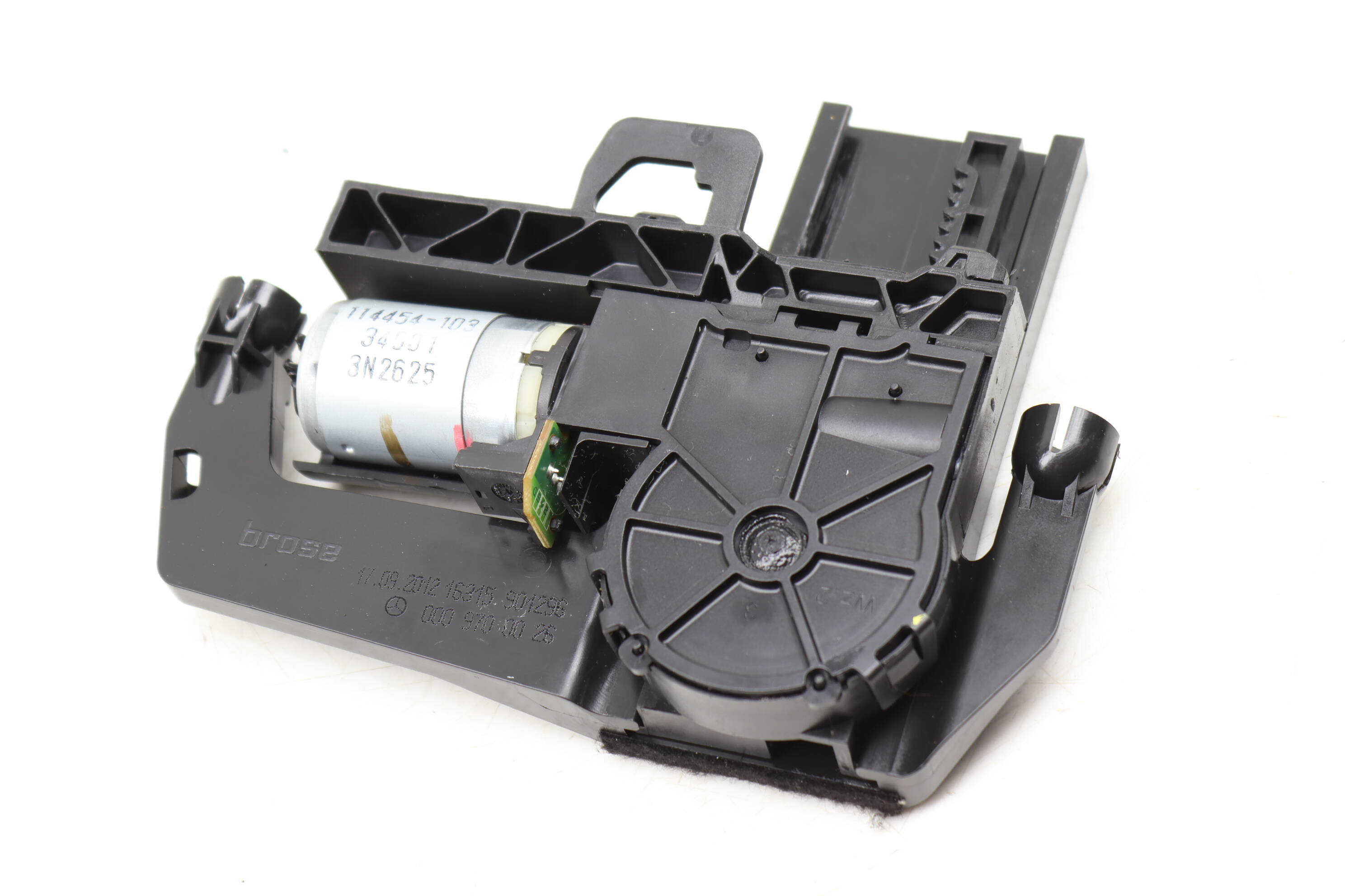 Seat&#x20;Headrest&#x20;Motor&#x20;&#x2F;&#x20;Actuator&#x20;0009700026