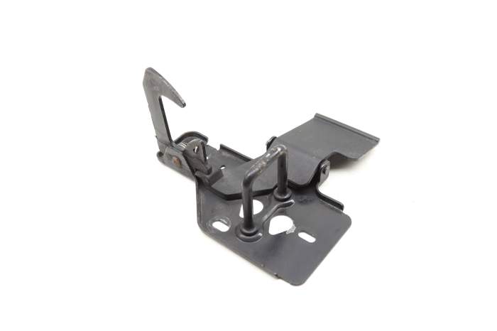 Upper Hood Latch / Lever 7P5823480A 95851148000 main product photo
