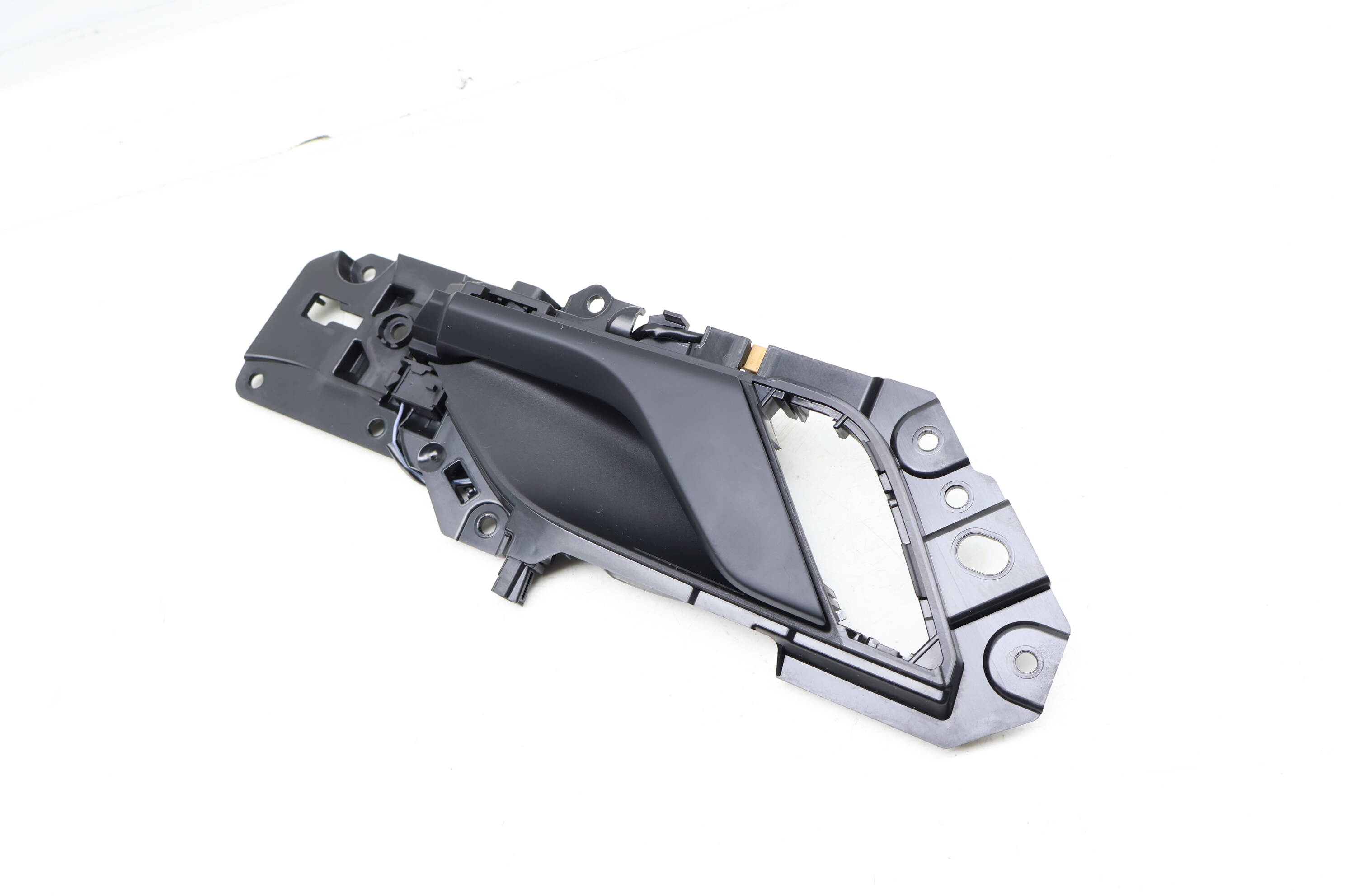 Interior Door Handle / Release 9J1837114A