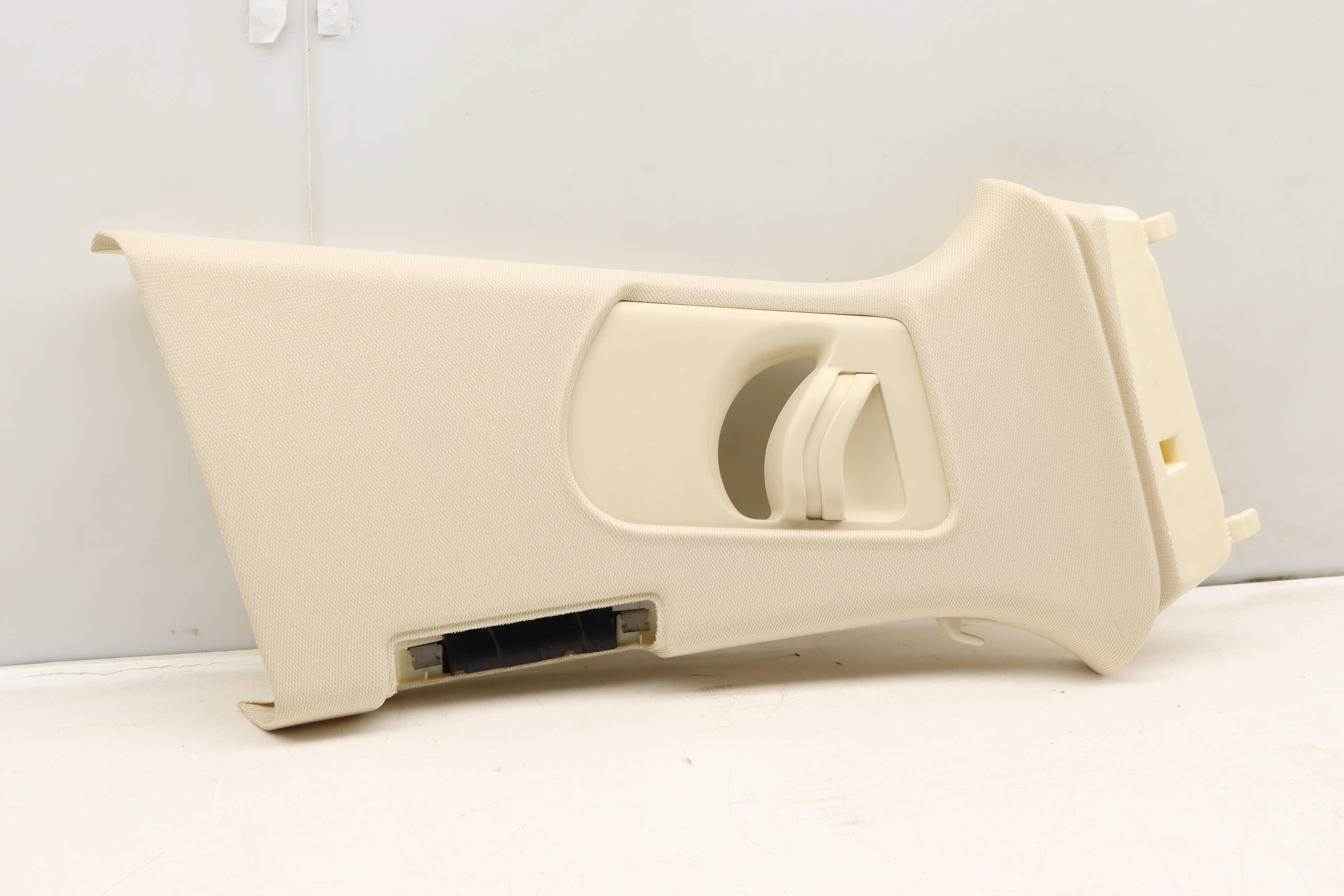 Upper&#x20;B&#x20;Pillar&#x20;Trim&#x20;&#x2F;&#x20;Panel&#x20;4G0867244