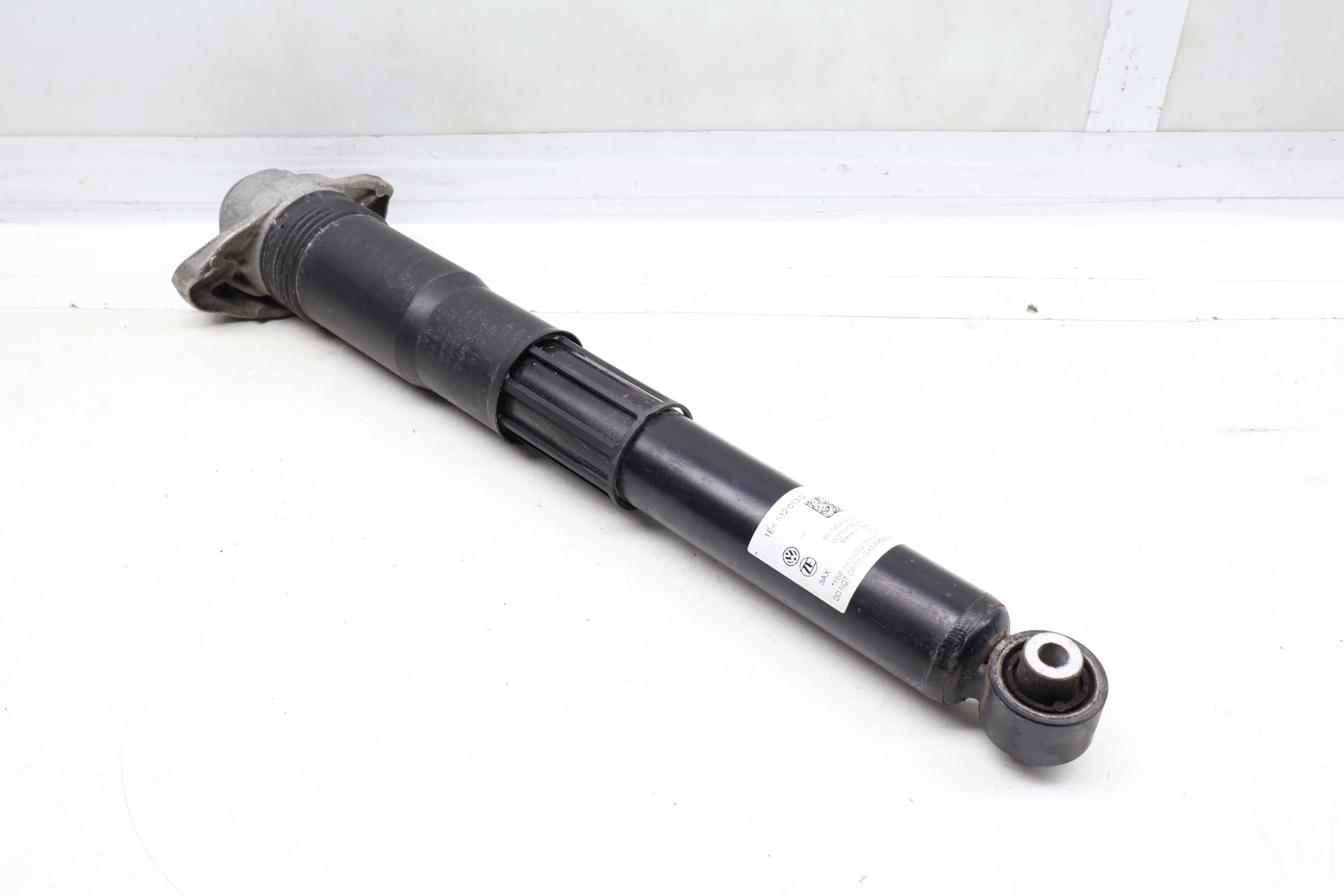 Strut / Shock Absorber 1EK512013G