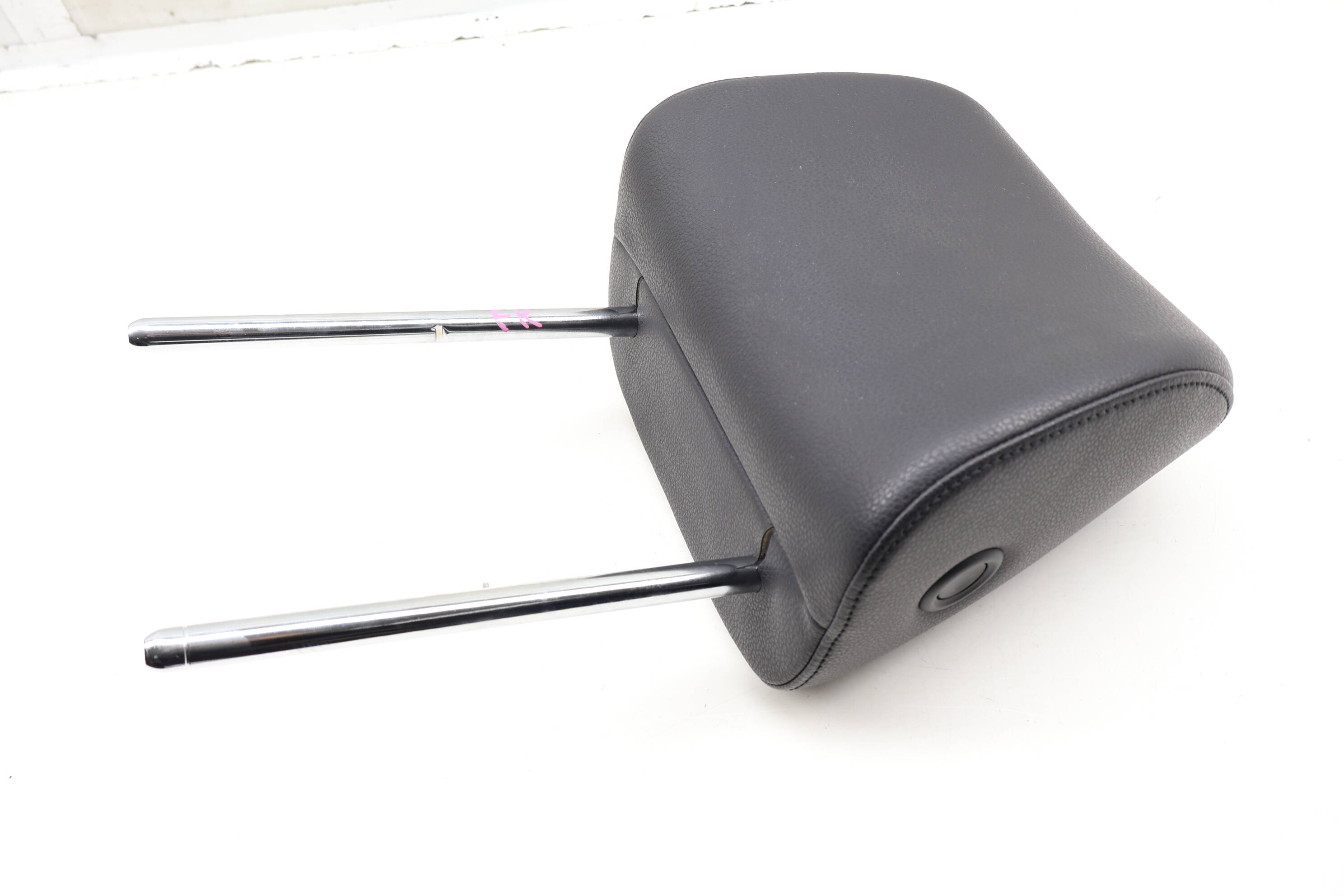 Seat Headrest / Head Rest 7P6881903E