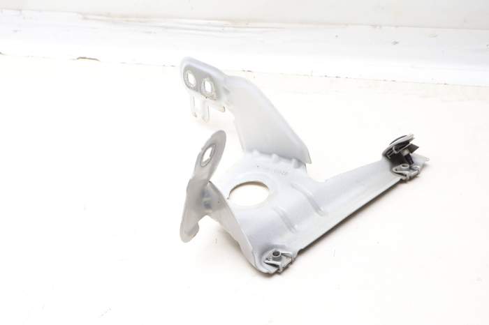 Fender / Headlight Mount Bracket 41357267327 main product photo