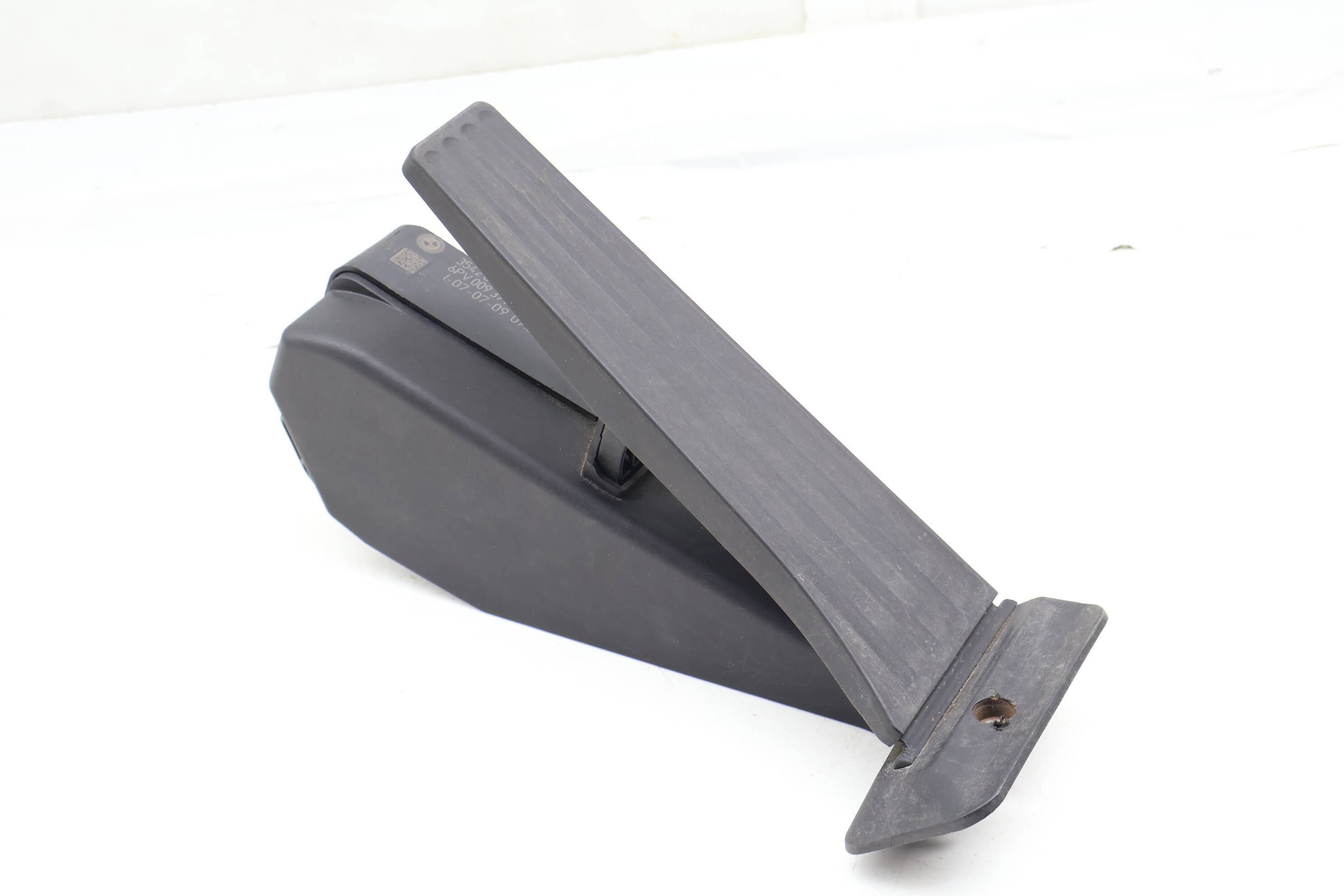 Gas Pedal / Accelerator Module 35426786588