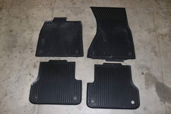 Rubber Floor Mat Set main product photo