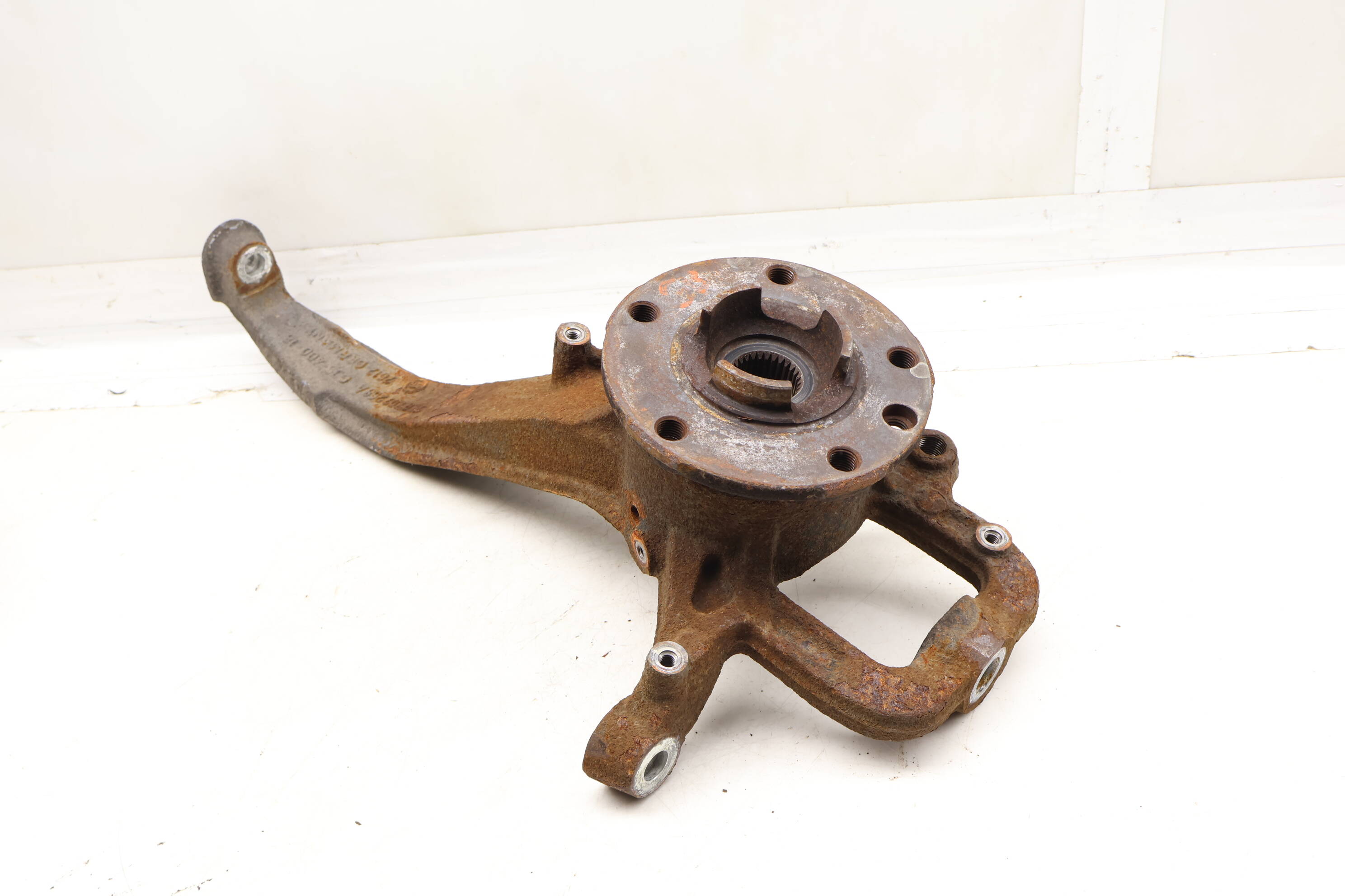 Spindle Knuckle W/ Wheel Bearing 7L0407258A 95534115610