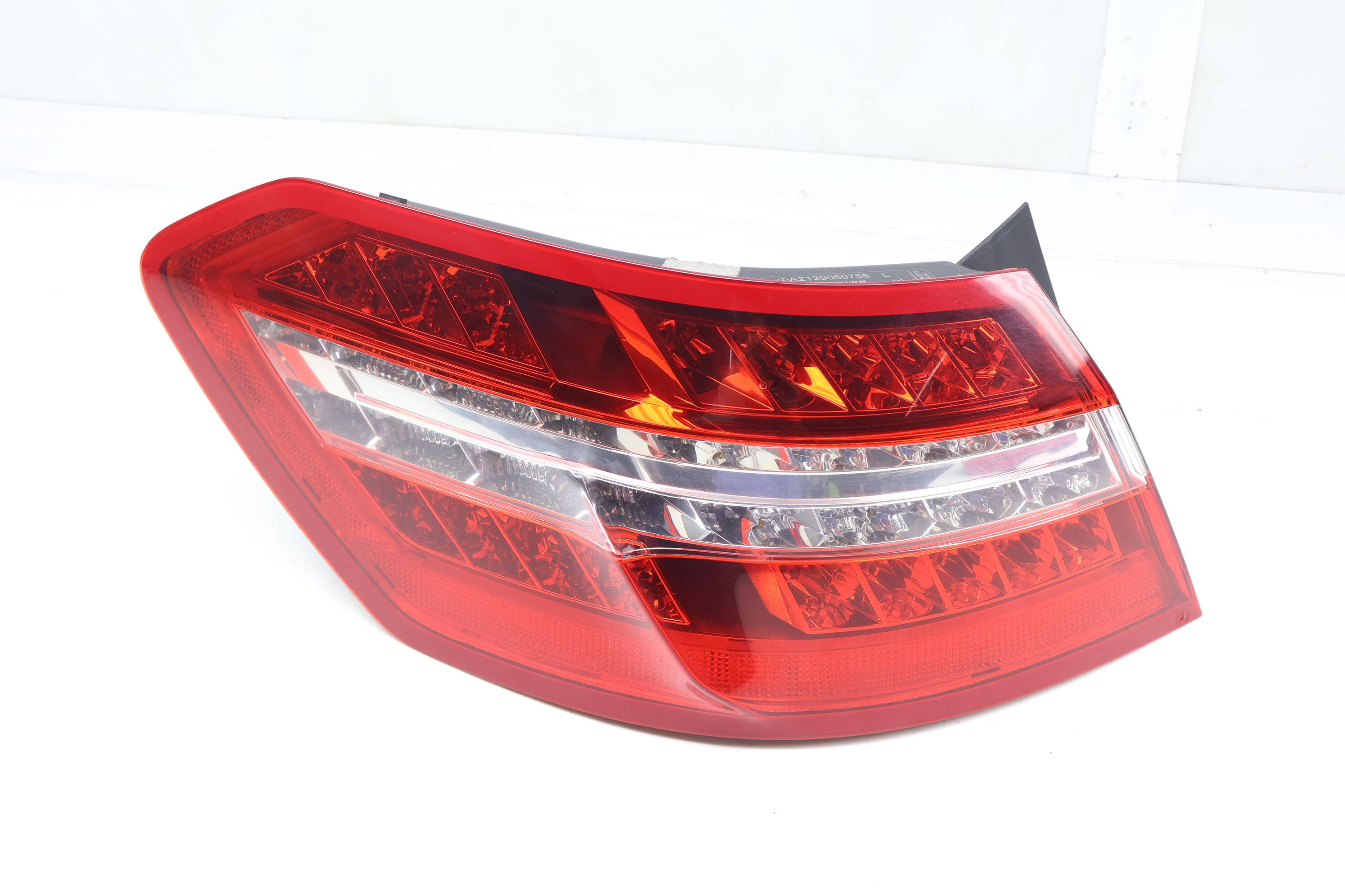Outer Tail Light / Lamp 2129060758
