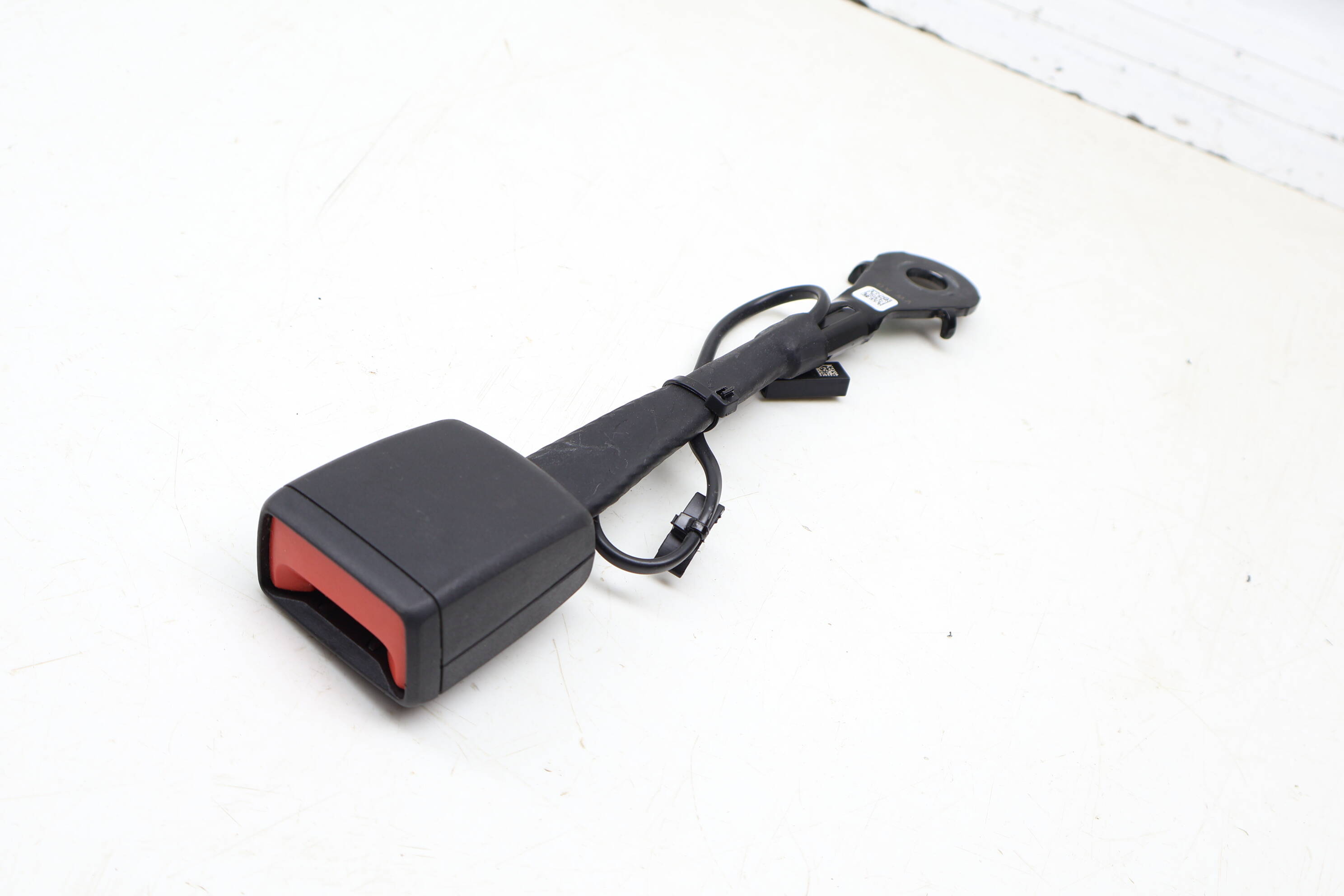 Seat Belt Buckle / Receiver 8Y0857755A