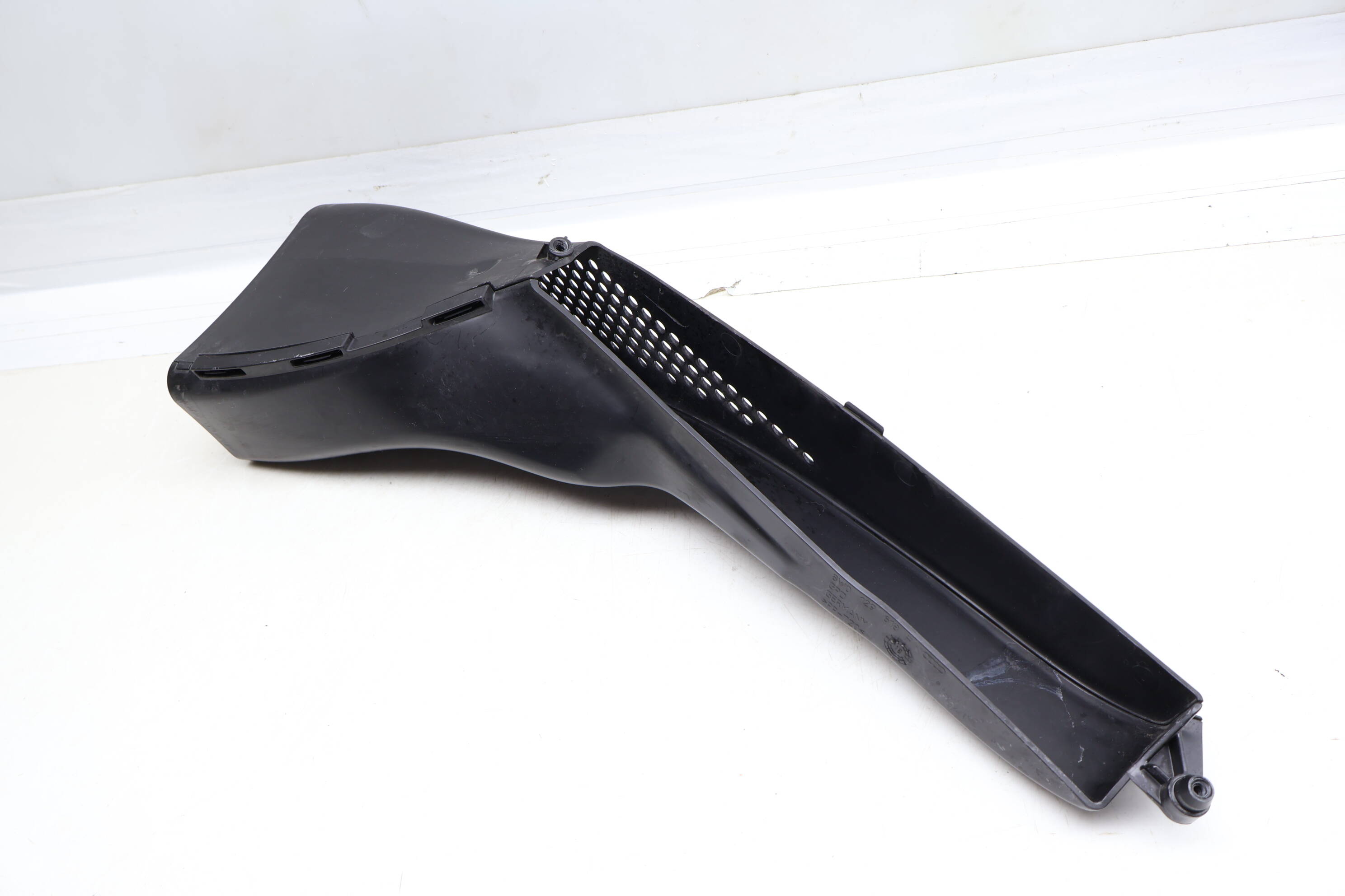 Air Intake Duct 8W0129618F