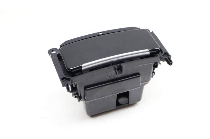 Center Console Storage Bin 7P5857273F 95855313200 main product photo