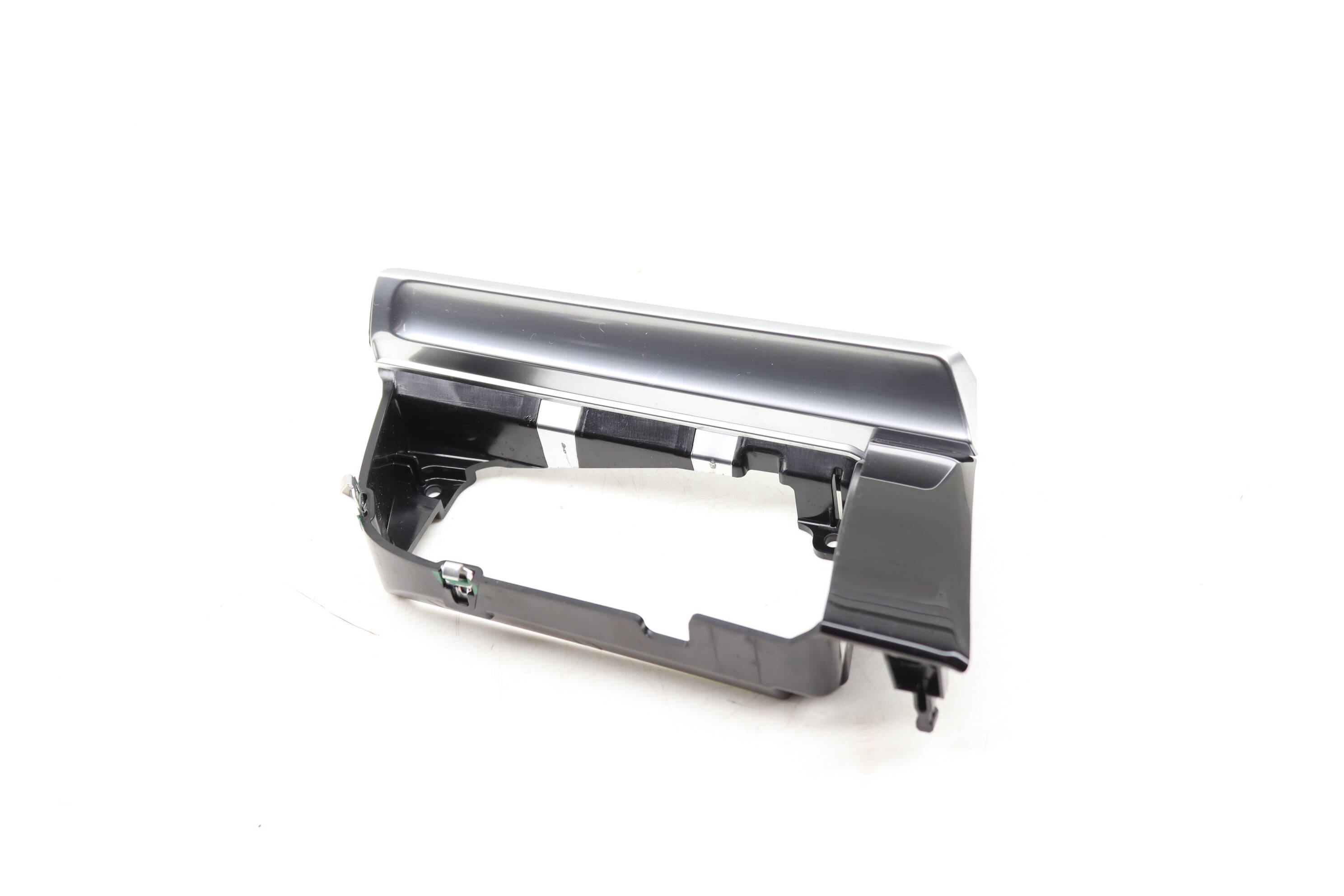 Air Vent Dash Trim / Bezel 95B857189M