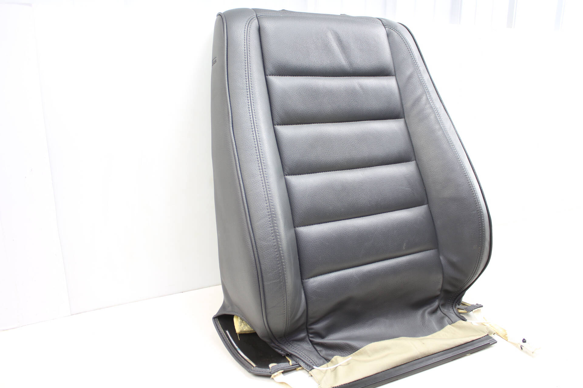 Upper Seat Back Cushion 7L6881806AQ