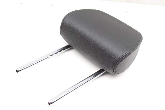 Headrest / Head Rest 52207384917 main product photo