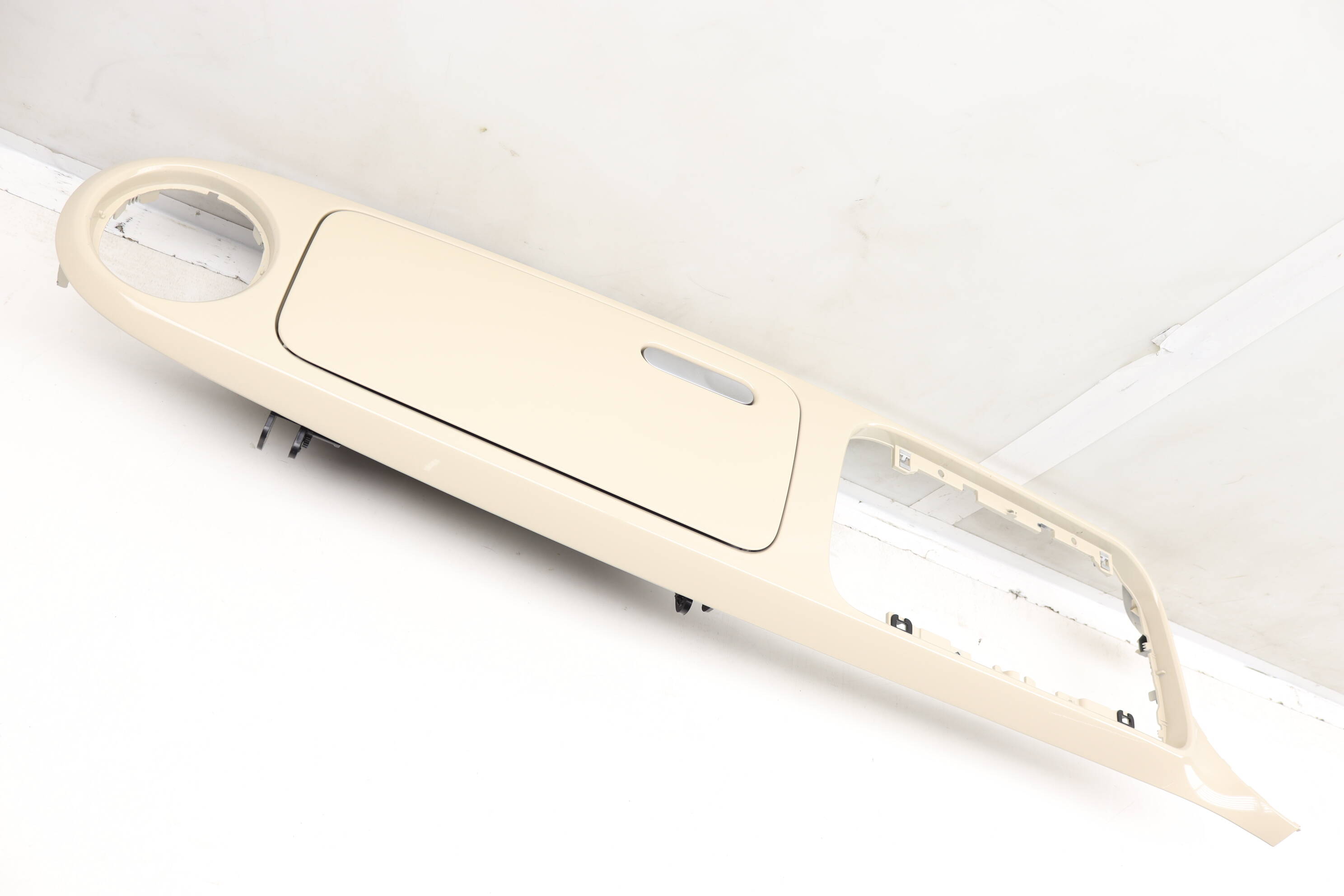 Dash Trim / Storage Bin 5C1858366K