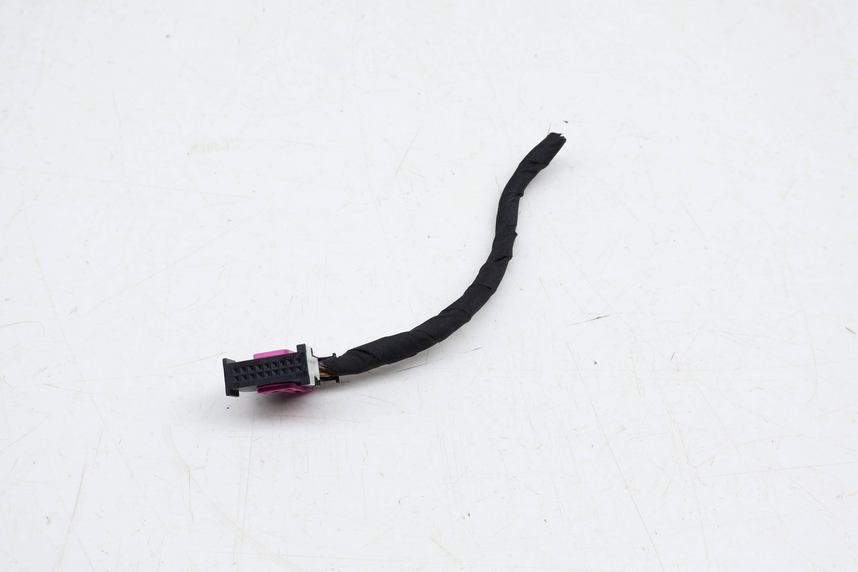 18-Pin Wiring Connector / Pigtail 5Q0972718A