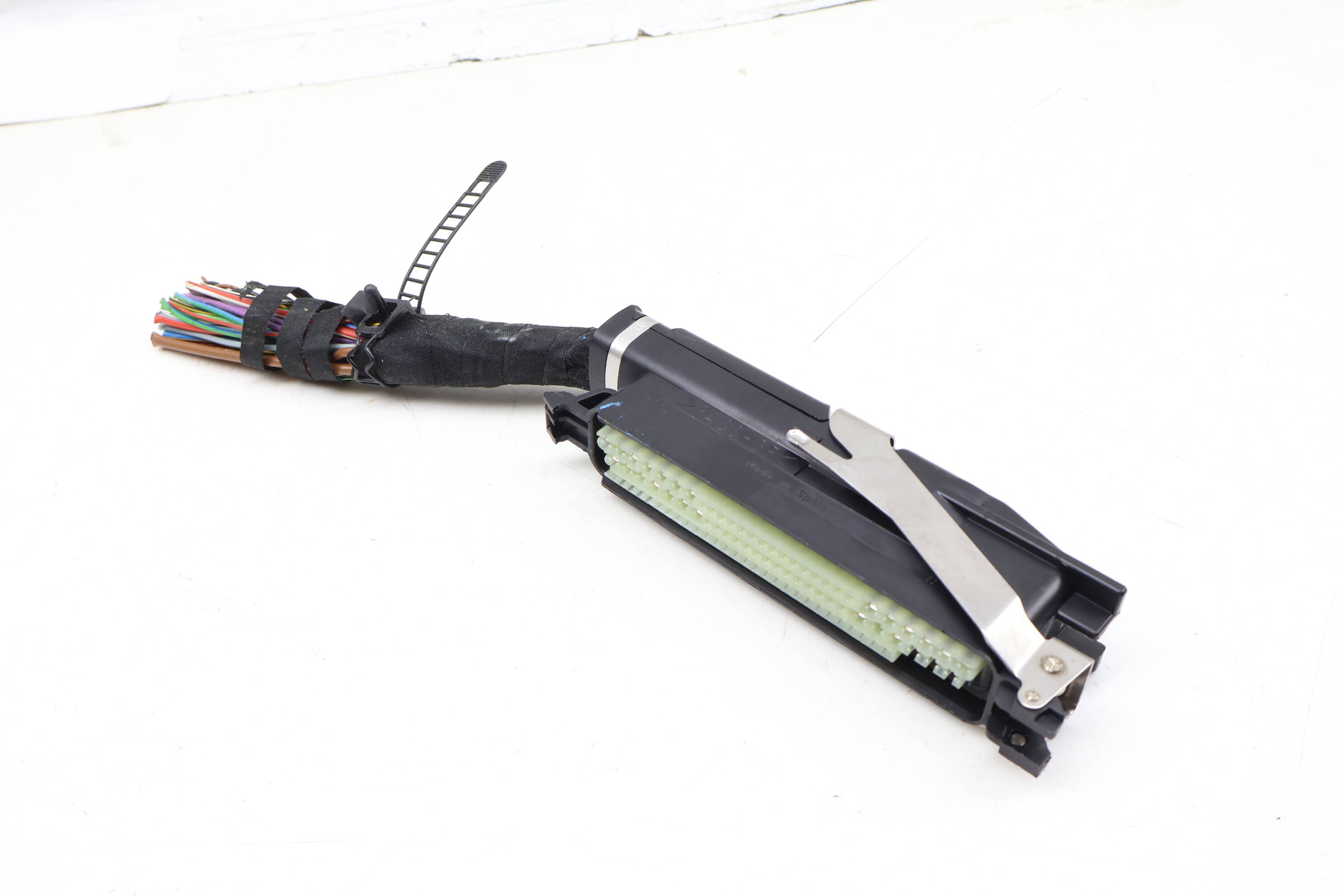 Esp / Electronic Stability Module Wiring Harness Connector