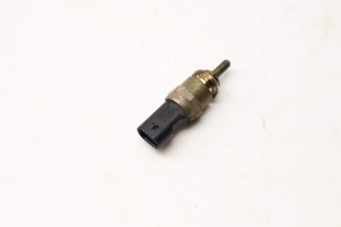 Engine Oil Temperature / Temp Sensor H4P39T923AA main product photo