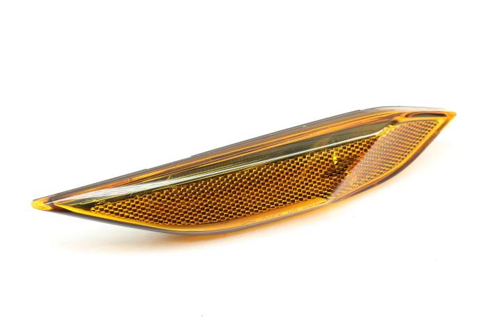Turn Signal / Side Marker Light 7P5945071 95863107100 main product photo