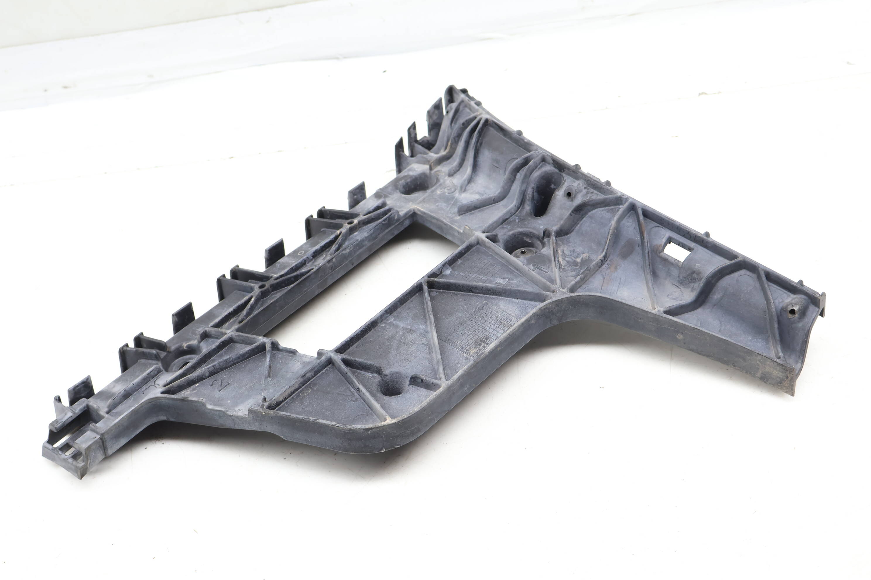 Bumper Guide / Bracket 8K9807454A