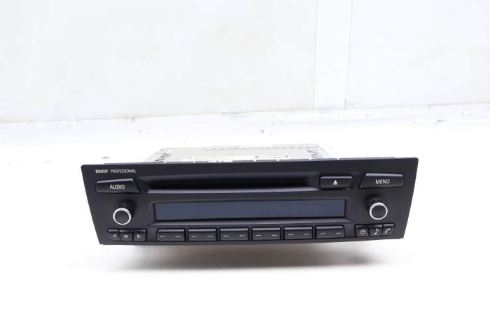 Radio / Stereo / Cd Unit 65129246504 main product photo