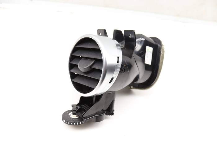 Dash Air Vent (Inner) AH2201454B main product photo